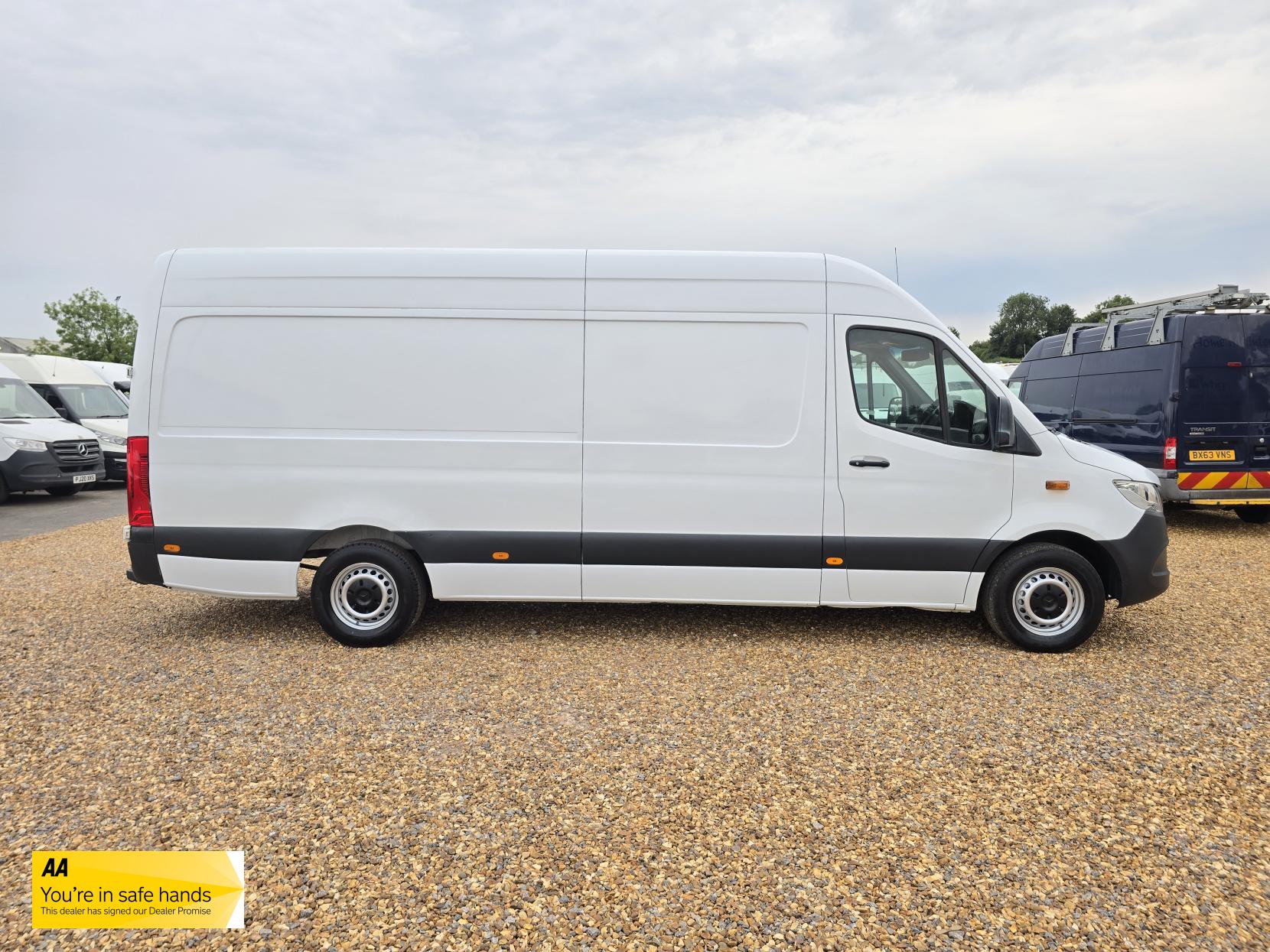 Mercedes-Benz Sprinter 2.1 311 CDI Panel Van 5dr Diesel Manual RWD L3 H2 Euro 6 (114 ps)