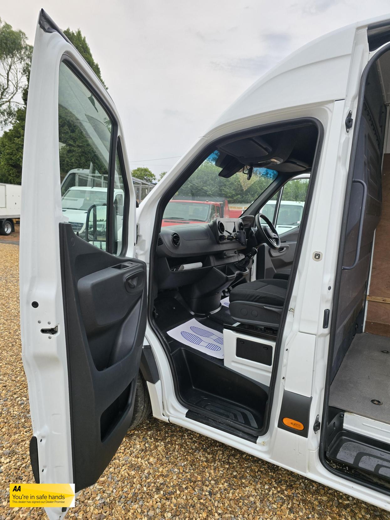 Mercedes-Benz Sprinter 2.1 311 CDI Panel Van 5dr Diesel Manual RWD L3 H2 Euro 6 (114 ps)