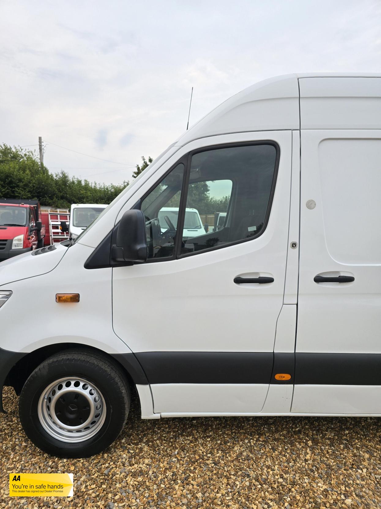 Mercedes-Benz Sprinter 2.1 311 CDI Panel Van 5dr Diesel Manual RWD L3 H2 Euro 6 (114 ps)