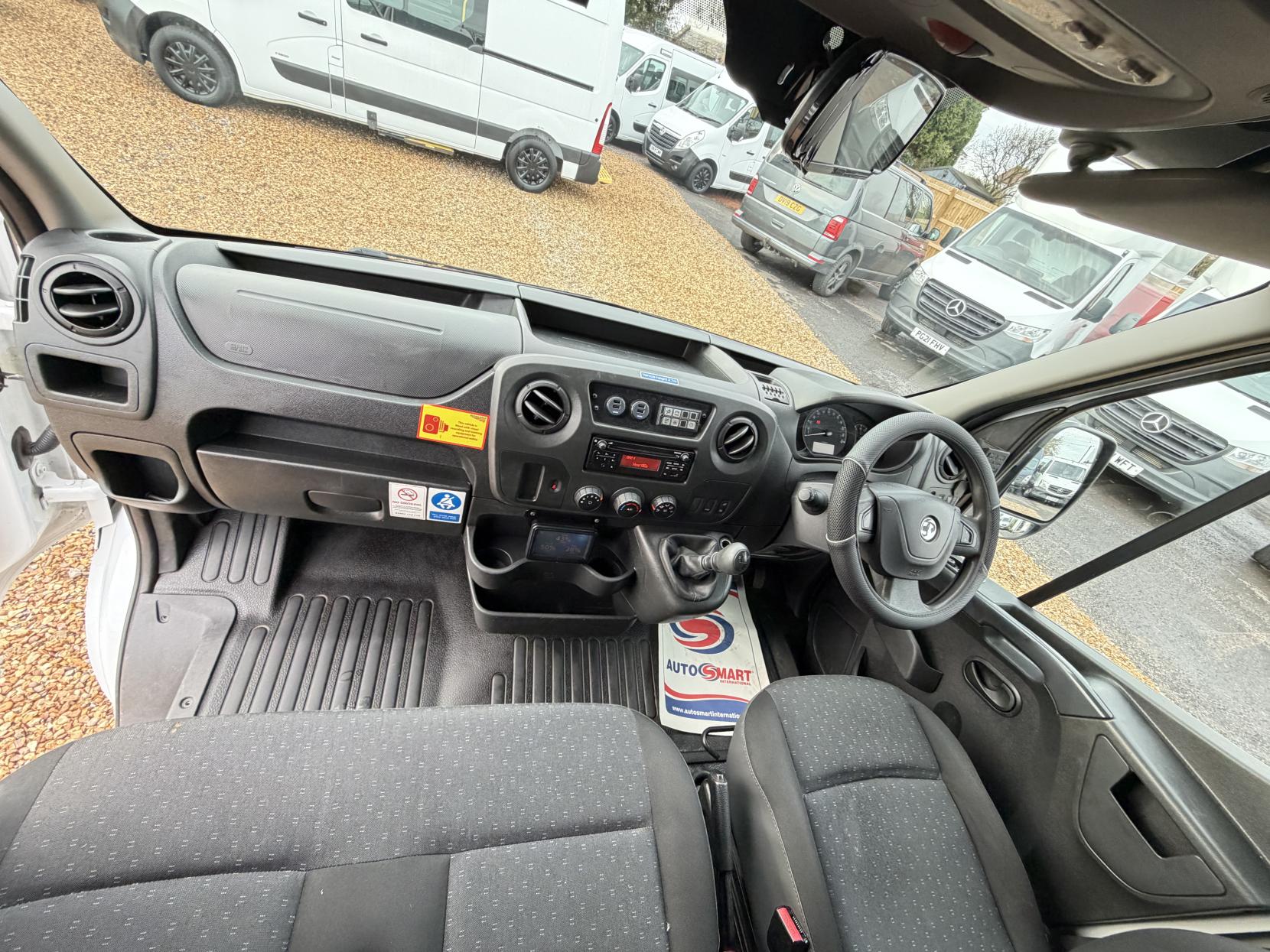 Vauxhall Movano 2.3 CDTi 3500 Panel Van 5dr Diesel Manual FWD L2 H2 Euro 6 (130 ps)