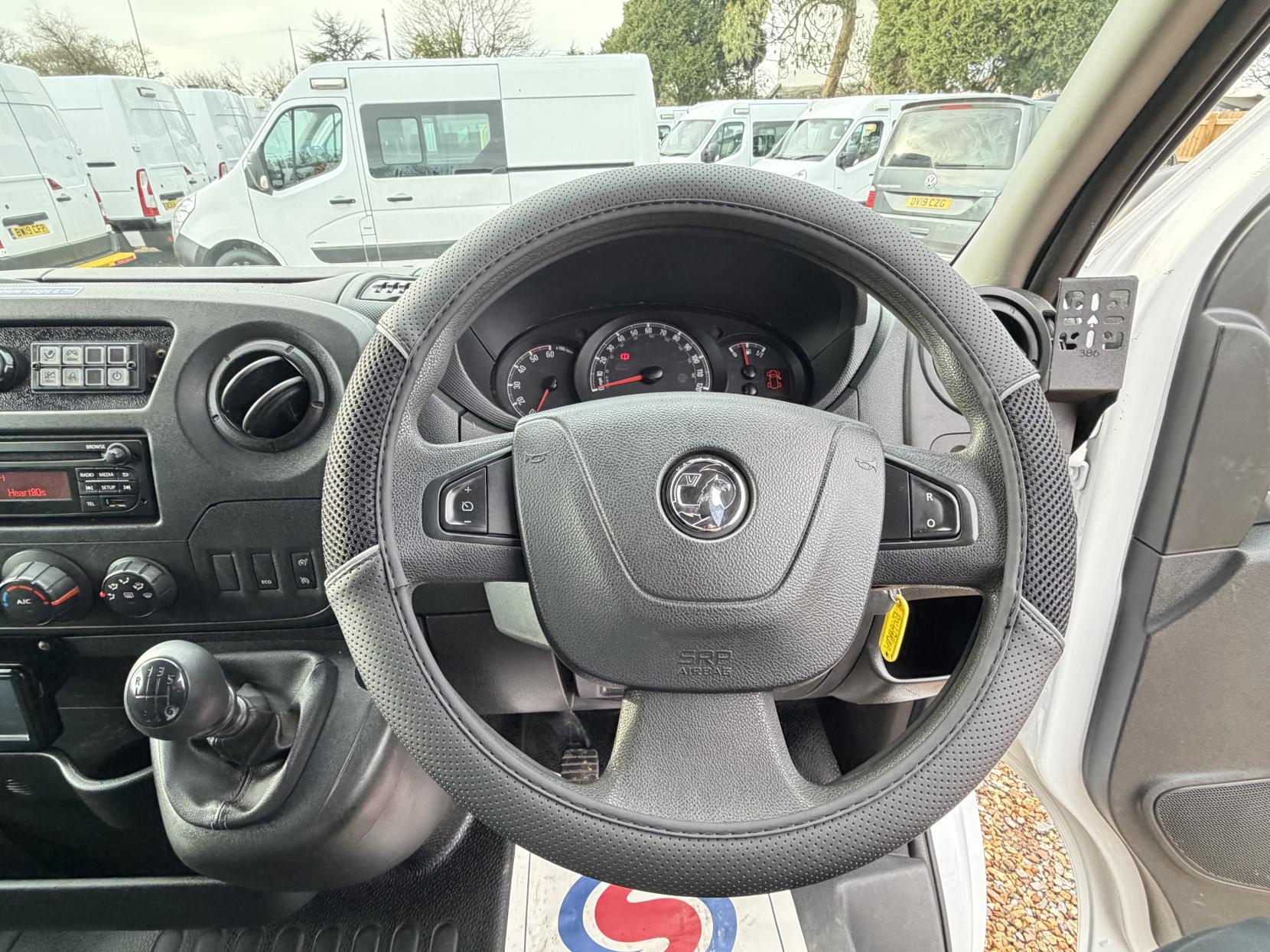 Vauxhall Movano 2.3 CDTi 3500 Panel Van 5dr Diesel Manual FWD L2 H2 Euro 6 (130 ps)