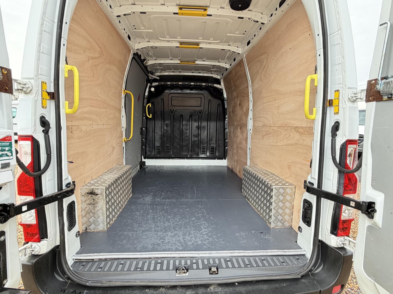 Vauxhall Movano 2.3 CDTi 3500 Panel Van 5dr Diesel Manual FWD L2 H2 Euro 6 (130 ps)