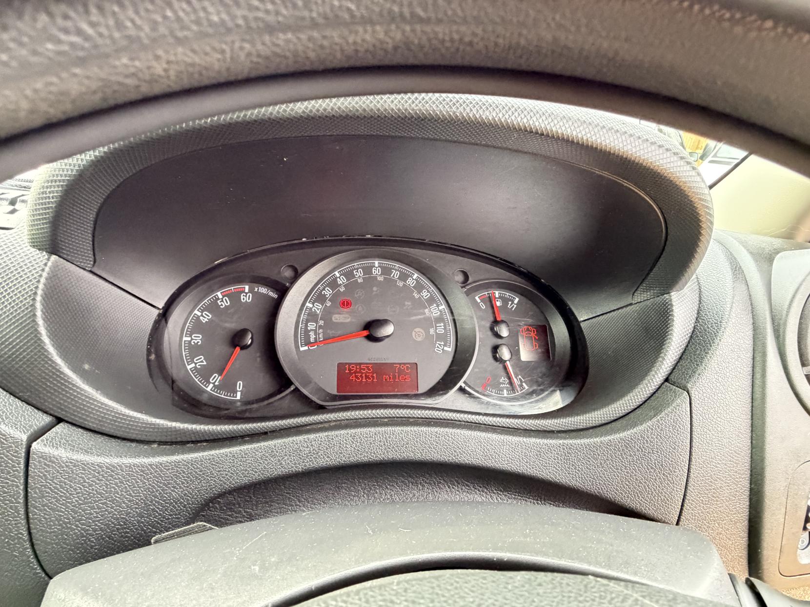 Vauxhall Movano 2.3 CDTi 3500 Panel Van 5dr Diesel Manual FWD L2 H2 Euro 6 (130 ps)