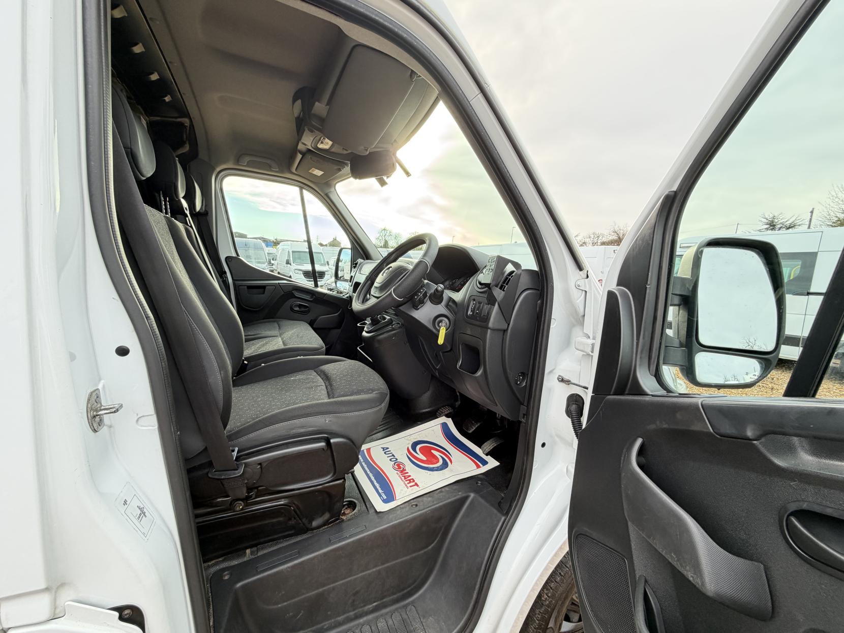 Vauxhall Movano 2.3 CDTi 3500 Panel Van 5dr Diesel Manual FWD L2 H2 Euro 6 (130 ps)