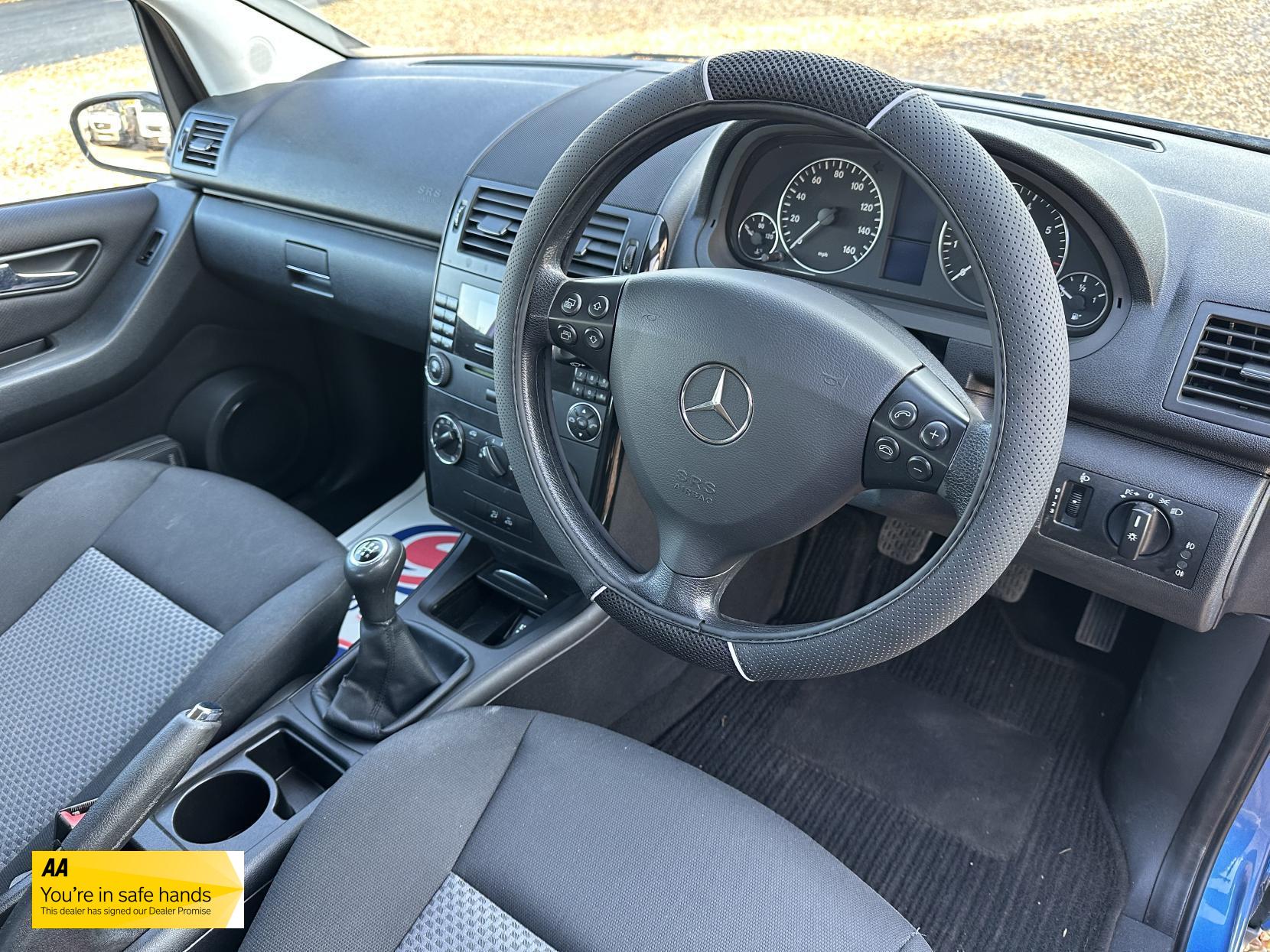 Mercedes-Benz A Class 1.5 A150 Classic Hatchback 5dr Petrol Manual (148 g/km, 95 bhp)