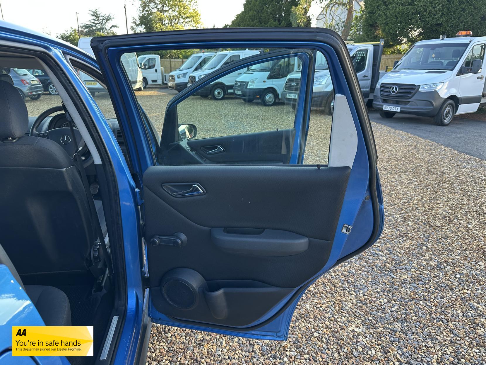 Mercedes-Benz A Class 1.5 A150 Classic Hatchback 5dr Petrol Manual (148 g/km, 95 bhp)