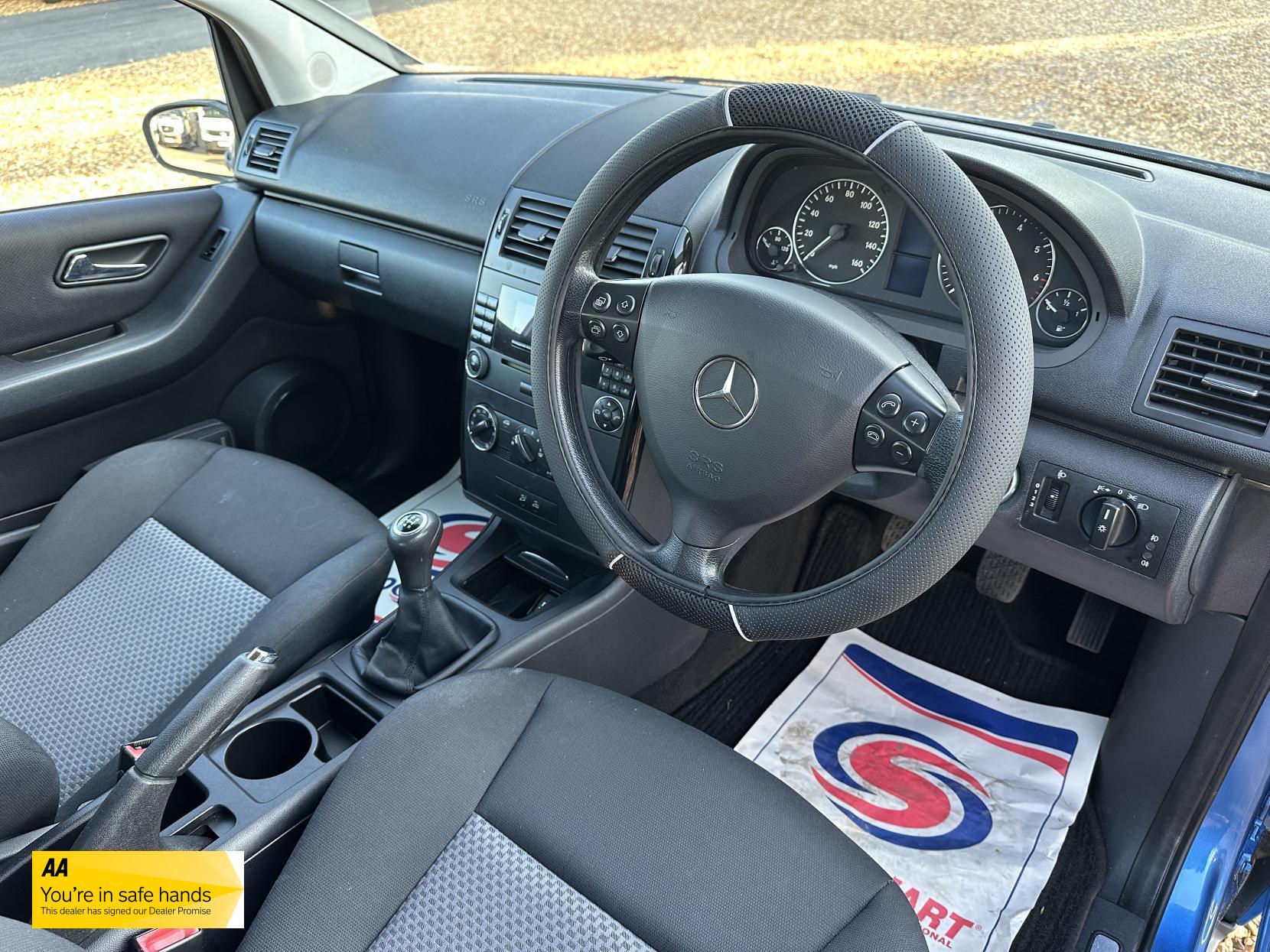 Mercedes-Benz A Class 1.5 A150 Classic Hatchback 5dr Petrol Manual (148 g/km, 95 bhp)