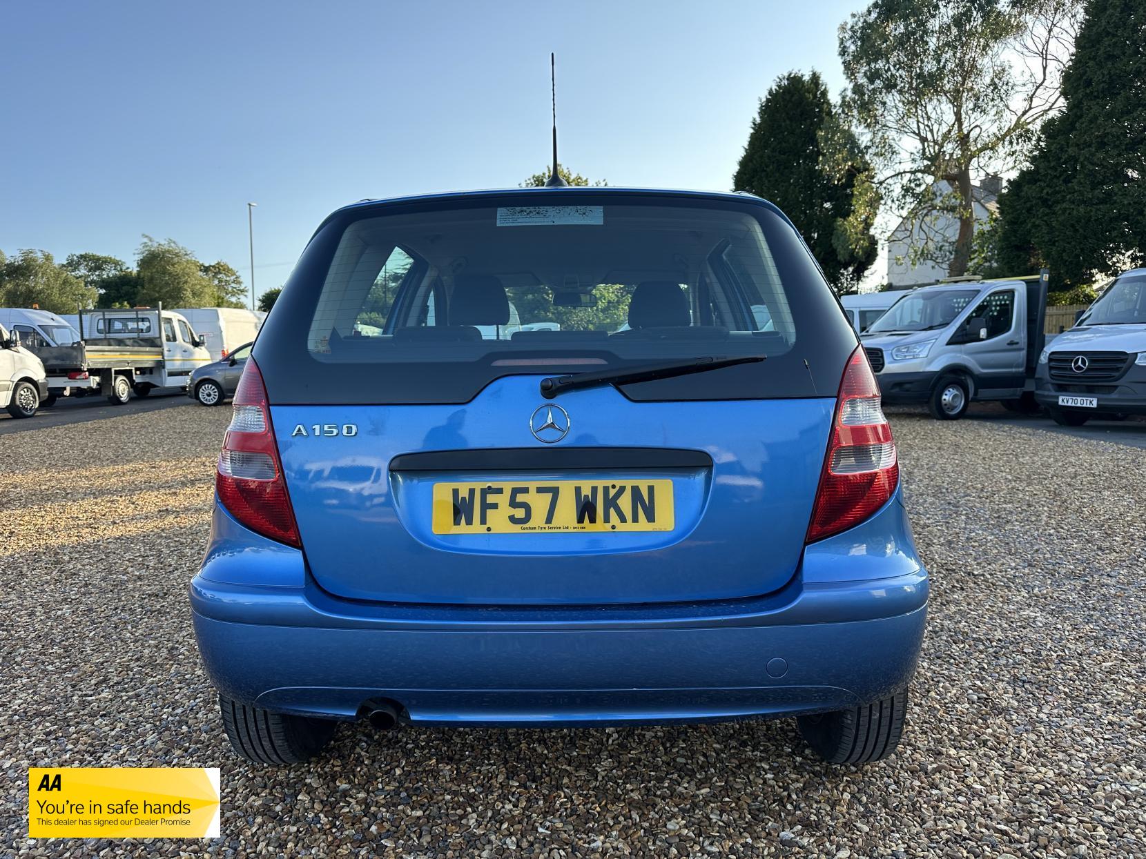 Mercedes-Benz A Class 1.5 A150 Classic Hatchback 5dr Petrol Manual (148 g/km, 95 bhp)
