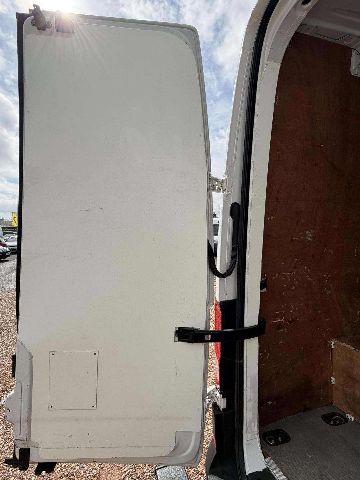 Volkswagen Crafter 2.0 TDI CR35 Startline Panel Van 5dr Diesel Manual FWD LWB High Roof Euro 6 (s/s) (140 ps)