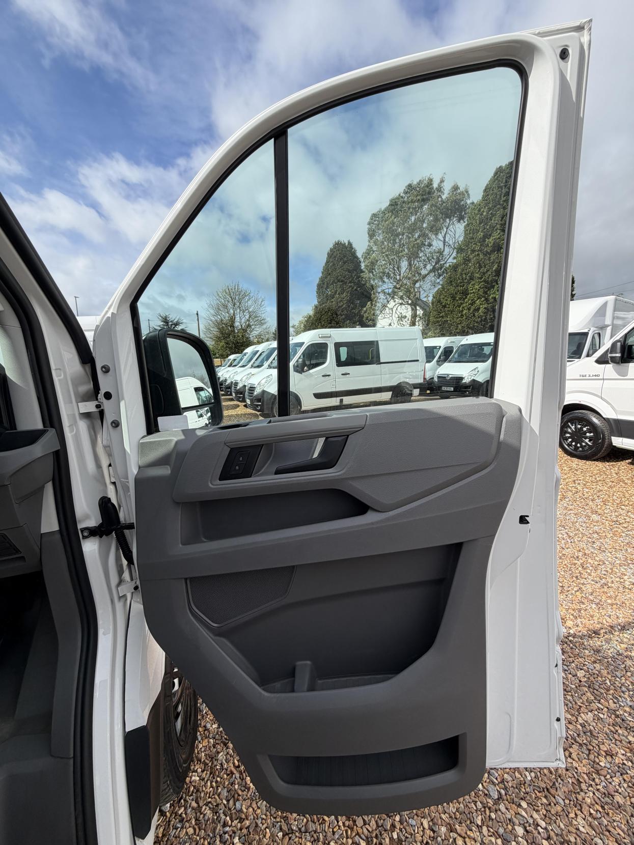 Volkswagen Crafter 2.0 TDI CR35 Startline Panel Van 5dr Diesel Manual FWD LWB High Roof Euro 6 (s/s) (140 ps)