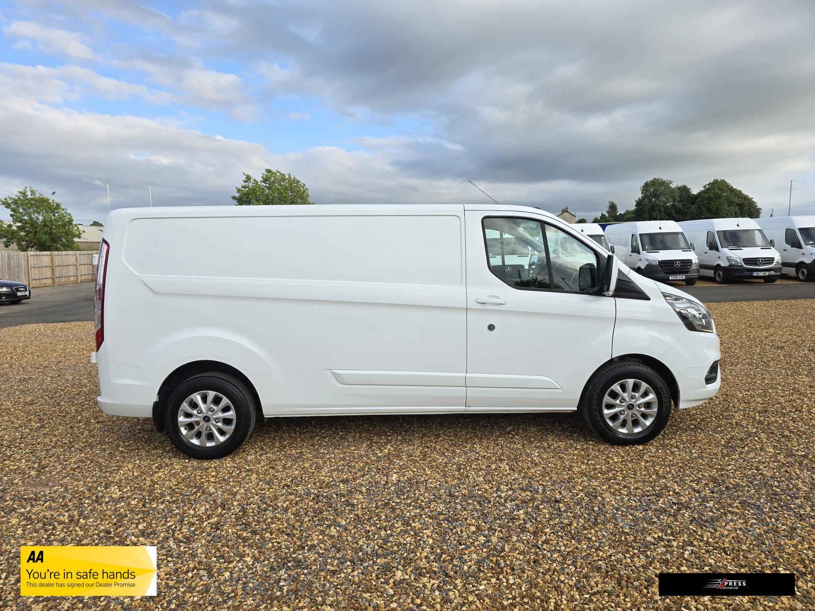 Ford Transit Custom Transit Custom 2.0 300 EcoBlue Limited Panel Van 5dr Diesel Manual L2 H1 Euro 6 (130 ps)