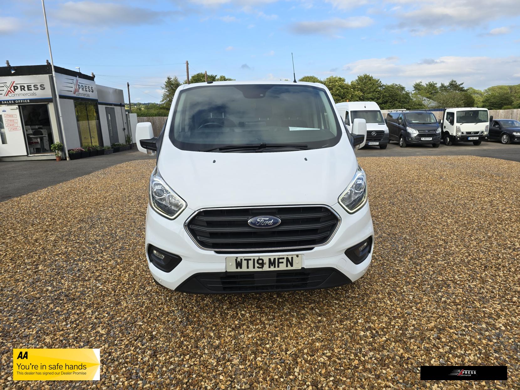 Ford Transit Custom Transit Custom 2.0 300 EcoBlue Limited Panel Van 5dr Diesel Manual L2 H1 Euro 6 (130 ps)