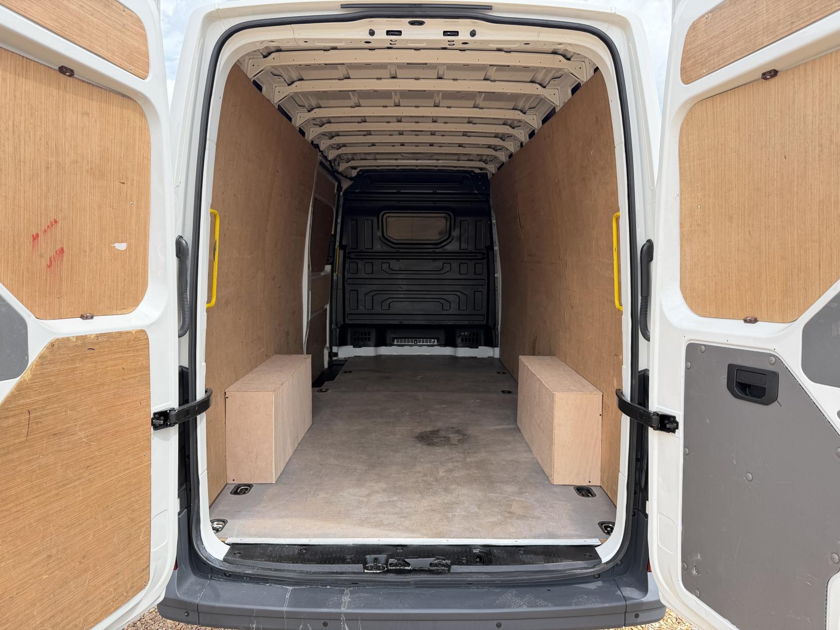 2021 Volkswagen Crafter 2.0 TDI CR35 Trendline Panel Van 5dr Diesel Manual FWD LWB High Roof Euro 6 (s/s) (140 ps) - Thumbnail 3