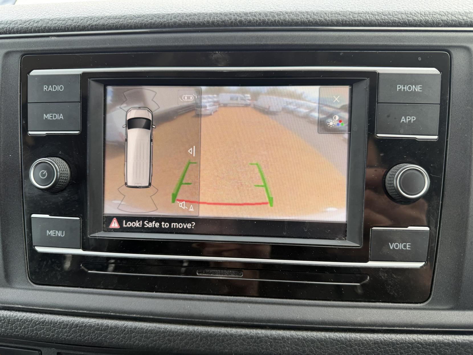 2021 Volkswagen Crafter 2.0 TDI CR35 Trendline Panel Van 5dr Diesel Manual FWD LWB High Roof Euro 6 (s/s) (140 ps) - Thumbnail 30