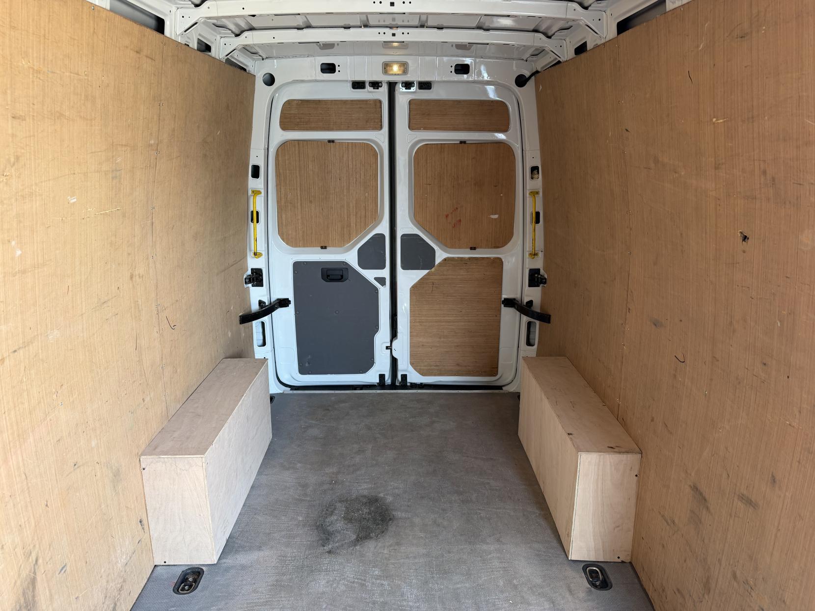 2021 Volkswagen Crafter 2.0 TDI CR35 Trendline Panel Van 5dr Diesel Manual FWD LWB High Roof Euro 6 (s/s) (140 ps) - Thumbnail 43