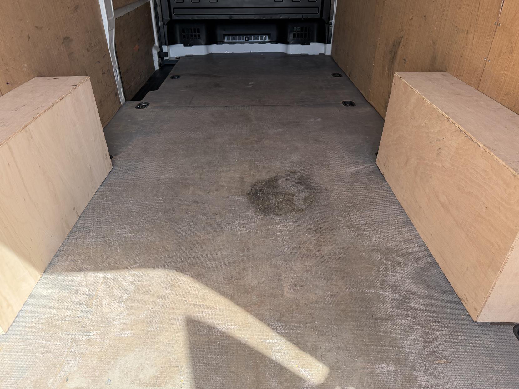 2021 Volkswagen Crafter 2.0 TDI CR35 Trendline Panel Van 5dr Diesel Manual FWD LWB High Roof Euro 6 (s/s) (140 ps) - Thumbnail 51