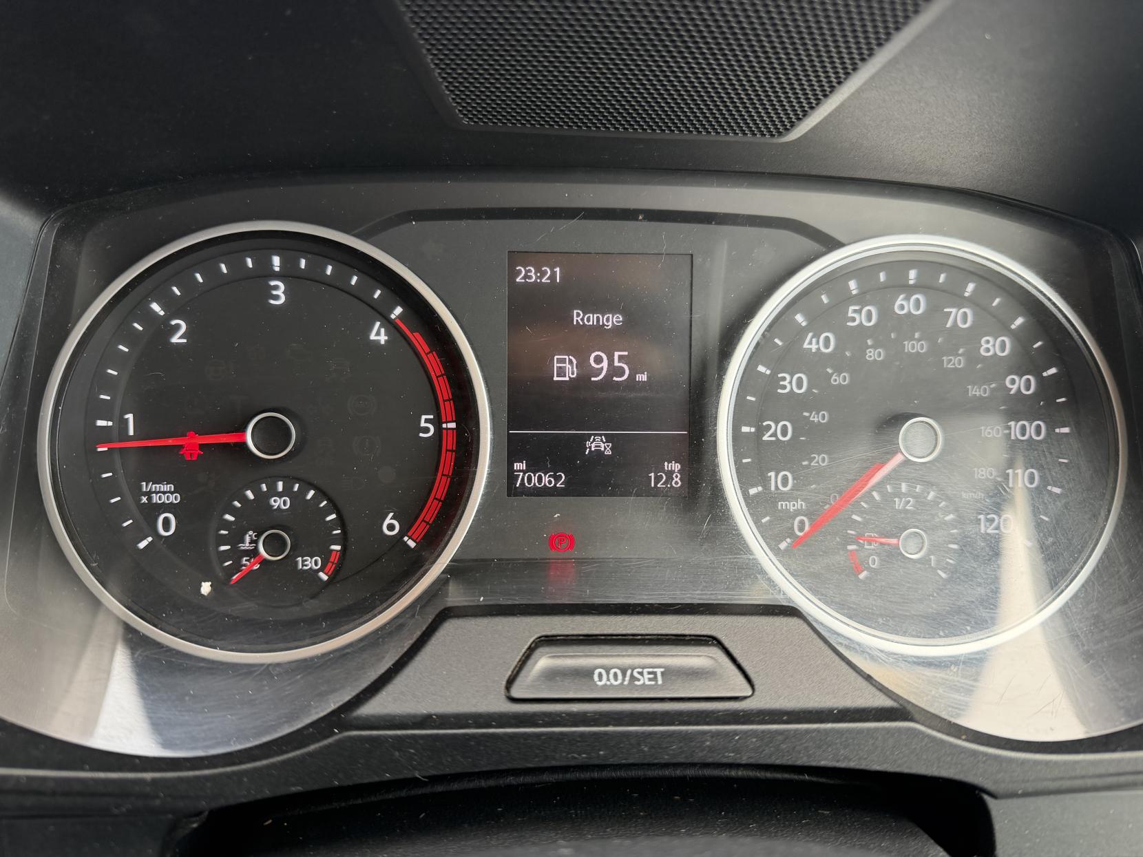 2021 Volkswagen Crafter 2.0 TDI CR35 Trendline Panel Van 5dr Diesel Manual FWD LWB High Roof Euro 6 (s/s) (140 ps) - Thumbnail 26