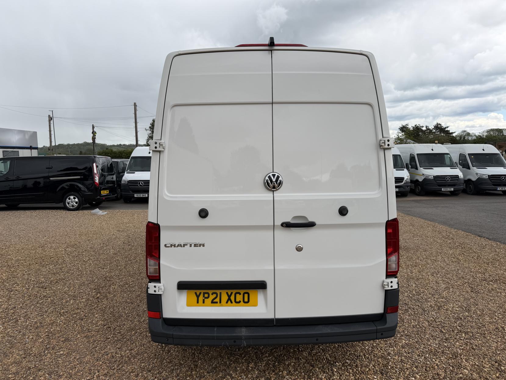2021 Volkswagen Crafter 2.0 TDI CR35 Trendline Panel Van 5dr Diesel Manual FWD LWB High Roof Euro 6 (s/s) (140 ps) - Thumbnail 12