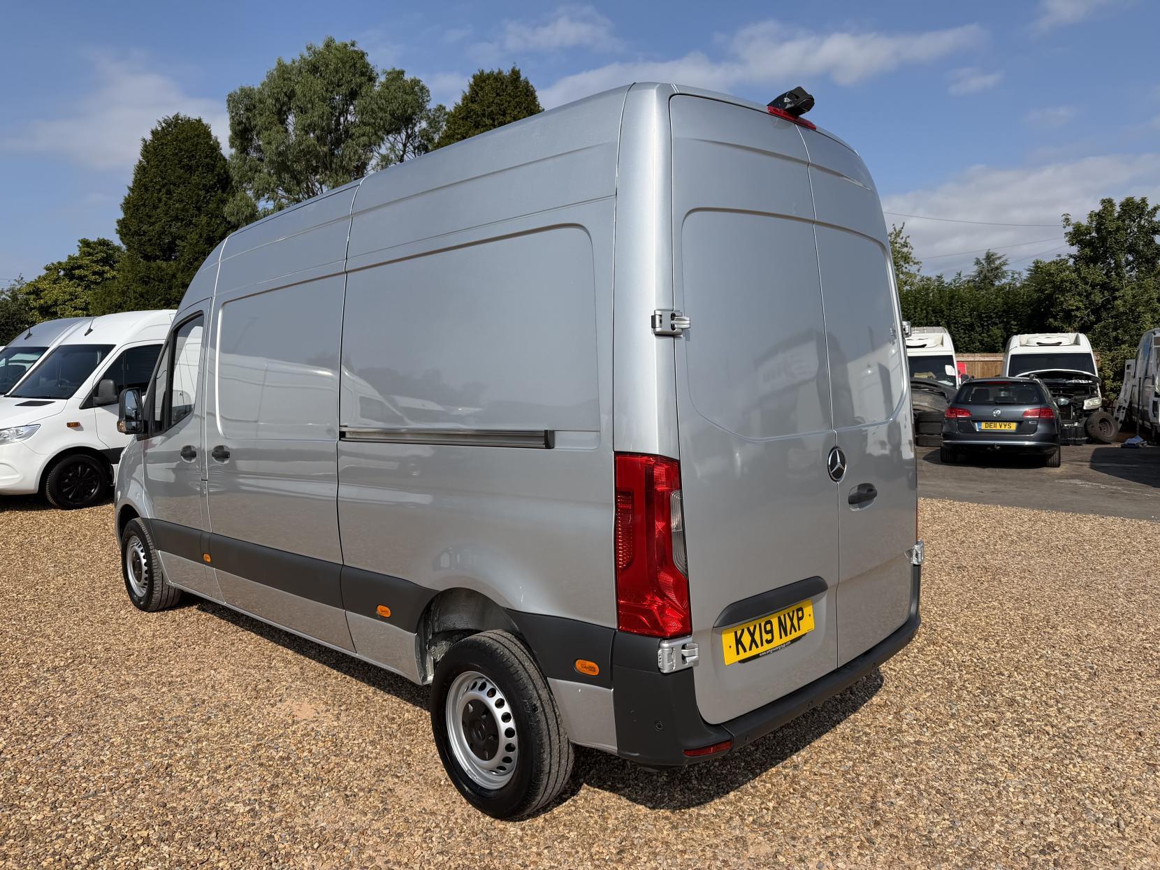 2019 Mercedes-Benz Sprinter 2.1 314 CDI Panel Van 5dr Diesel Manual FWD L2 H2 Euro 6 (143 ps) - Thumbnail 7