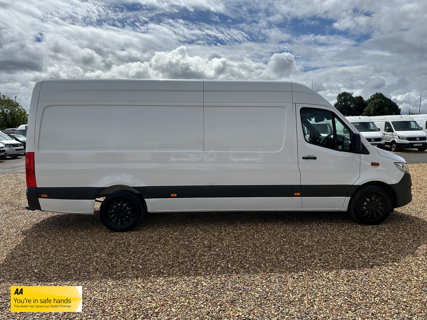 Mercedes-Benz Sprinter 2.1 311 CDI Panel Van 5dr Diesel Manual RWD L3 H2 Euro 6 (114 ps)
