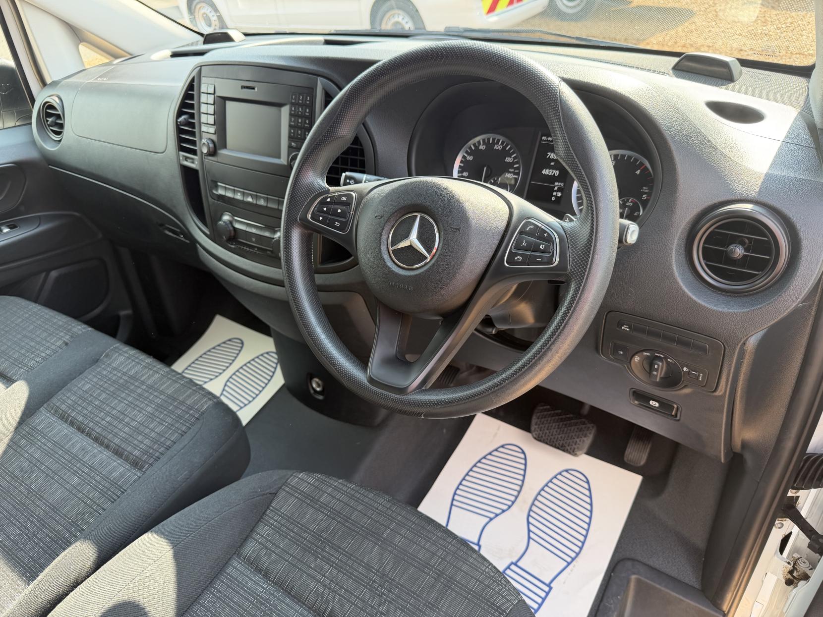 2017 Mercedes-Benz Vito 2.1 114 CDI BlueTEC Panel Van 5dr Diesel Manual RWD L3 Euro 6 (s/s) (136 ps) - Thumbnail 2
