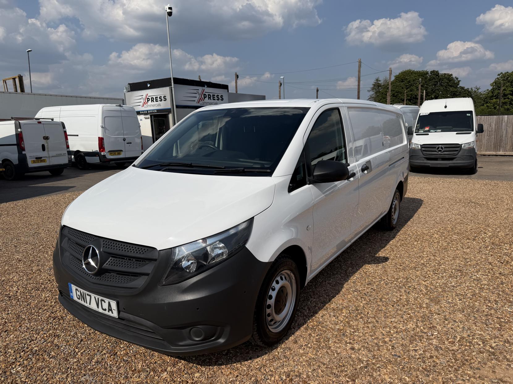 2017 Mercedes-Benz Vito 2.1 114 CDI BlueTEC Panel Van 5dr Diesel Manual RWD L3 Euro 6 (s/s) (136 ps) - Thumbnail 7