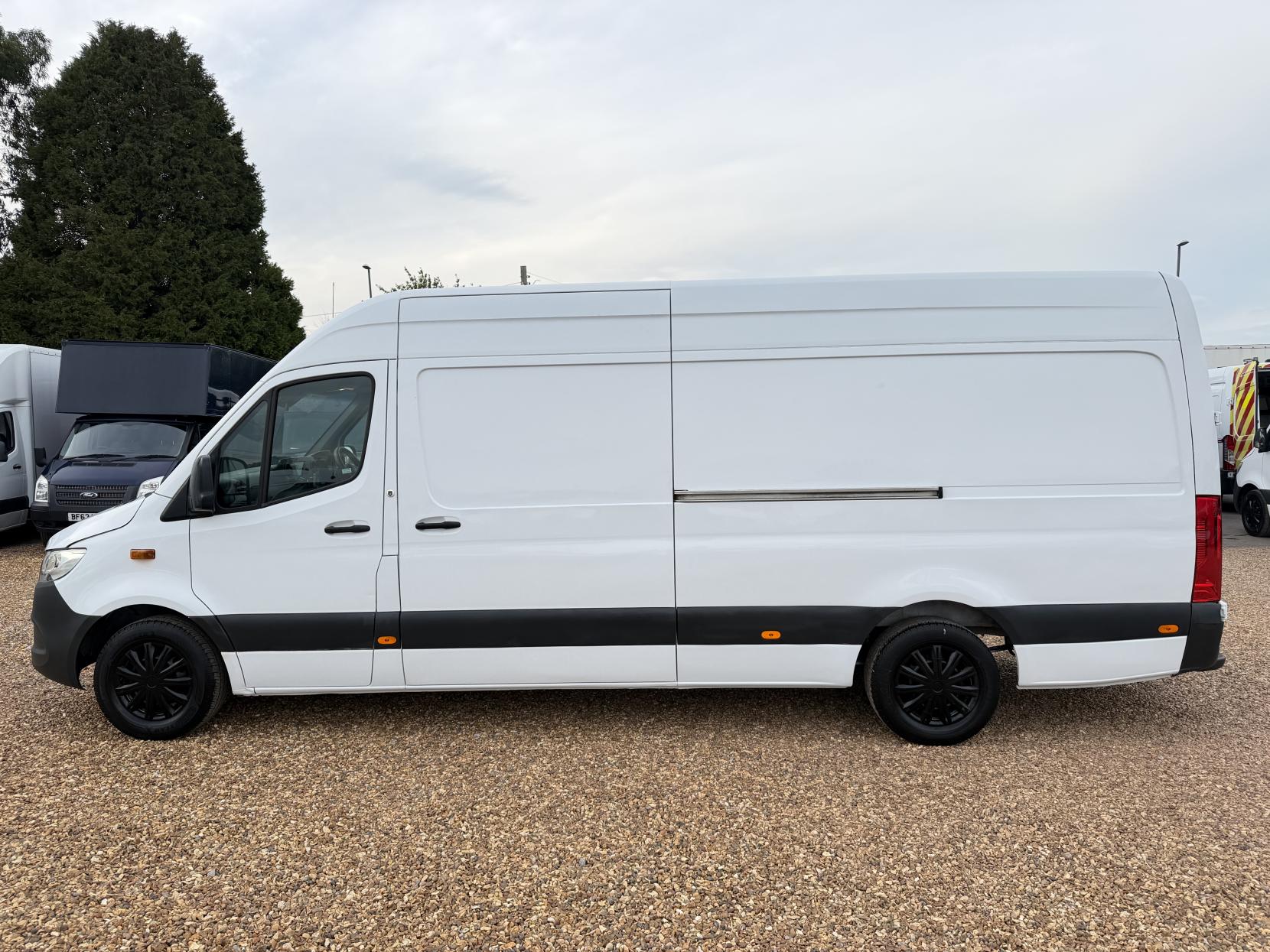 2020 Mercedes-Benz Sprinter 2.1 311 CDI Panel Van 5dr Diesel Manual RWD L3 H2 Euro 6 (114 ps) - Thumbnail 8