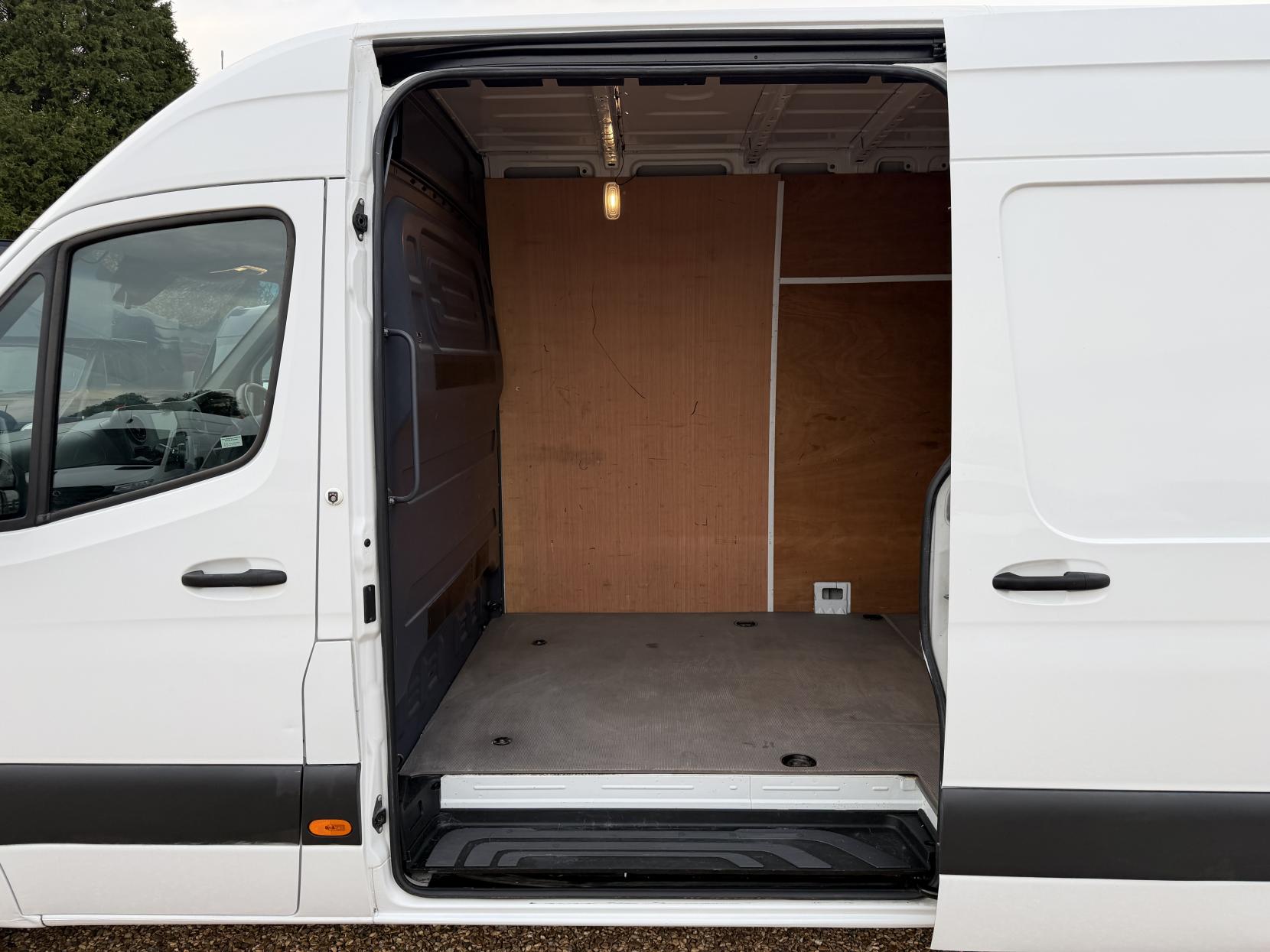 2020 Mercedes-Benz Sprinter 2.1 311 CDI Panel Van 5dr Diesel Manual RWD L3 H2 Euro 6 (114 ps) - Thumbnail 33