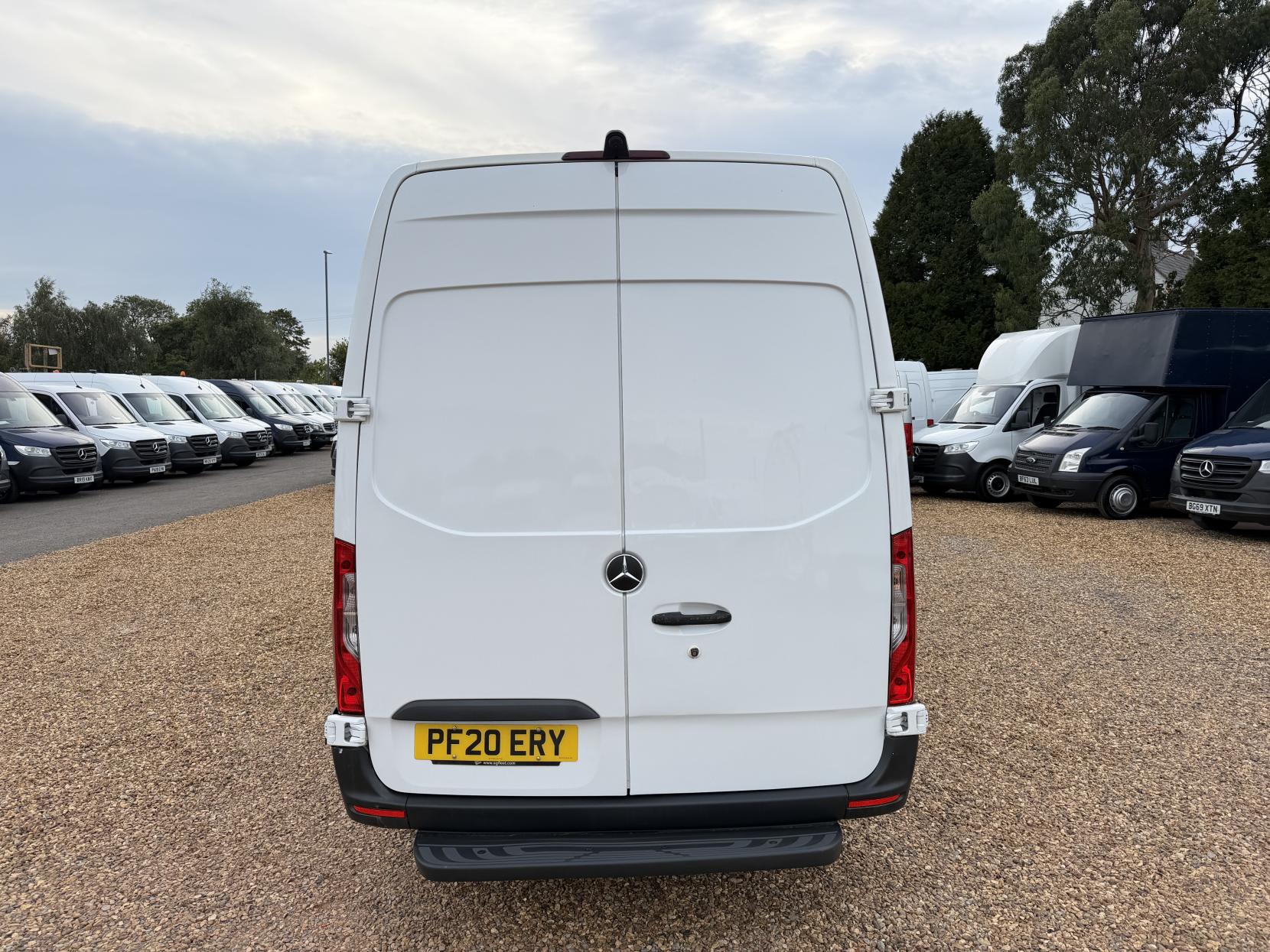 2020 Mercedes-Benz Sprinter 2.1 311 CDI Panel Van 5dr Diesel Manual RWD L3 H2 Euro 6 (114 ps) - Thumbnail 10