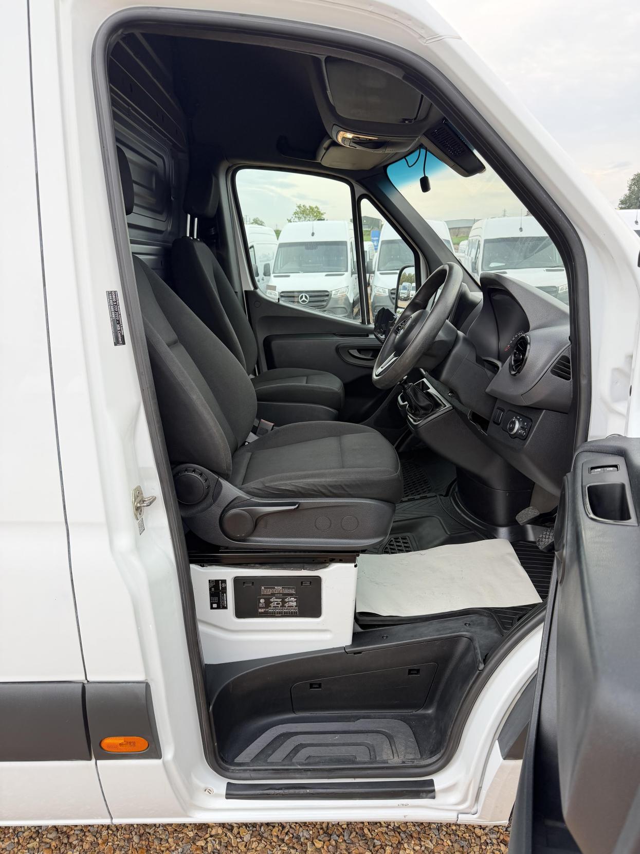 2020 Mercedes-Benz Sprinter 2.1 311 CDI Panel Van 5dr Diesel Manual RWD L3 H2 Euro 6 (114 ps) - Thumbnail 14