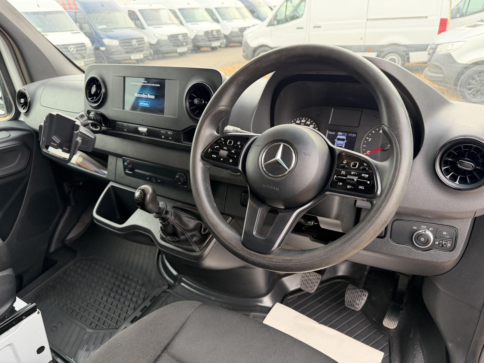 2020 Mercedes-Benz Sprinter 2.1 311 CDI Panel Van 5dr Diesel Manual RWD L3 H2 Euro 6 (114 ps) - Thumbnail 2