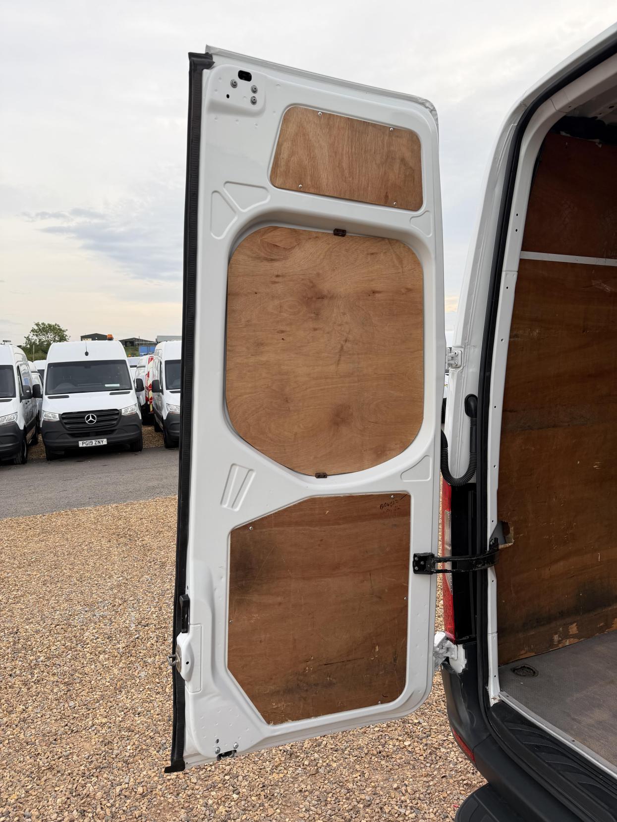 2020 Mercedes-Benz Sprinter 2.1 311 CDI Panel Van 5dr Diesel Manual RWD L3 H2 Euro 6 (114 ps) - Thumbnail 38