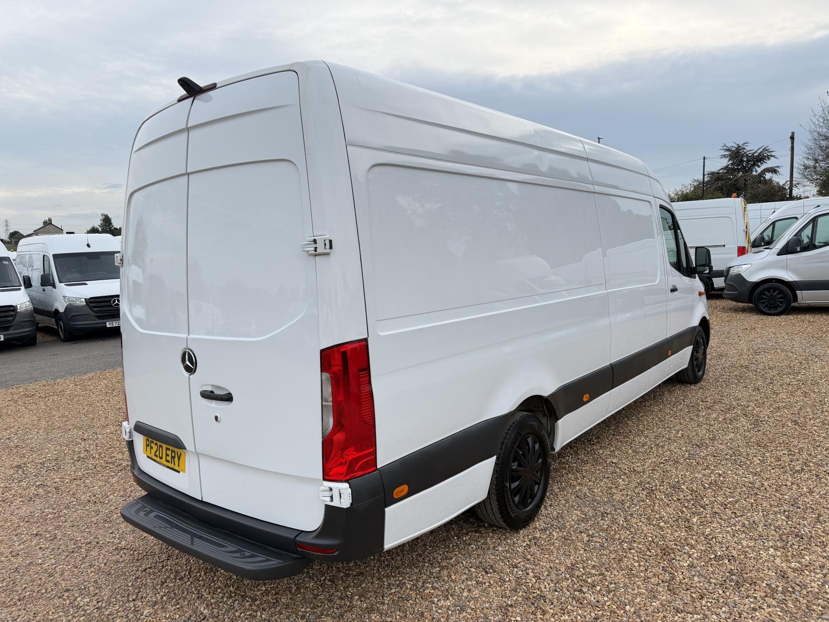2020 Mercedes-Benz Sprinter 2.1 311 CDI Panel Van 5dr Diesel Manual RWD L3 H2 Euro 6 (114 ps) - Thumbnail 11