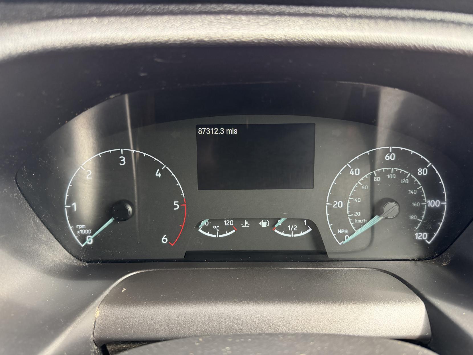 2019 Ford Transit Custom 2.0 320 EcoBlue Panel Van 5dr Diesel Manual L2 H2 Euro 6 (130 ps) - Thumbnail 17