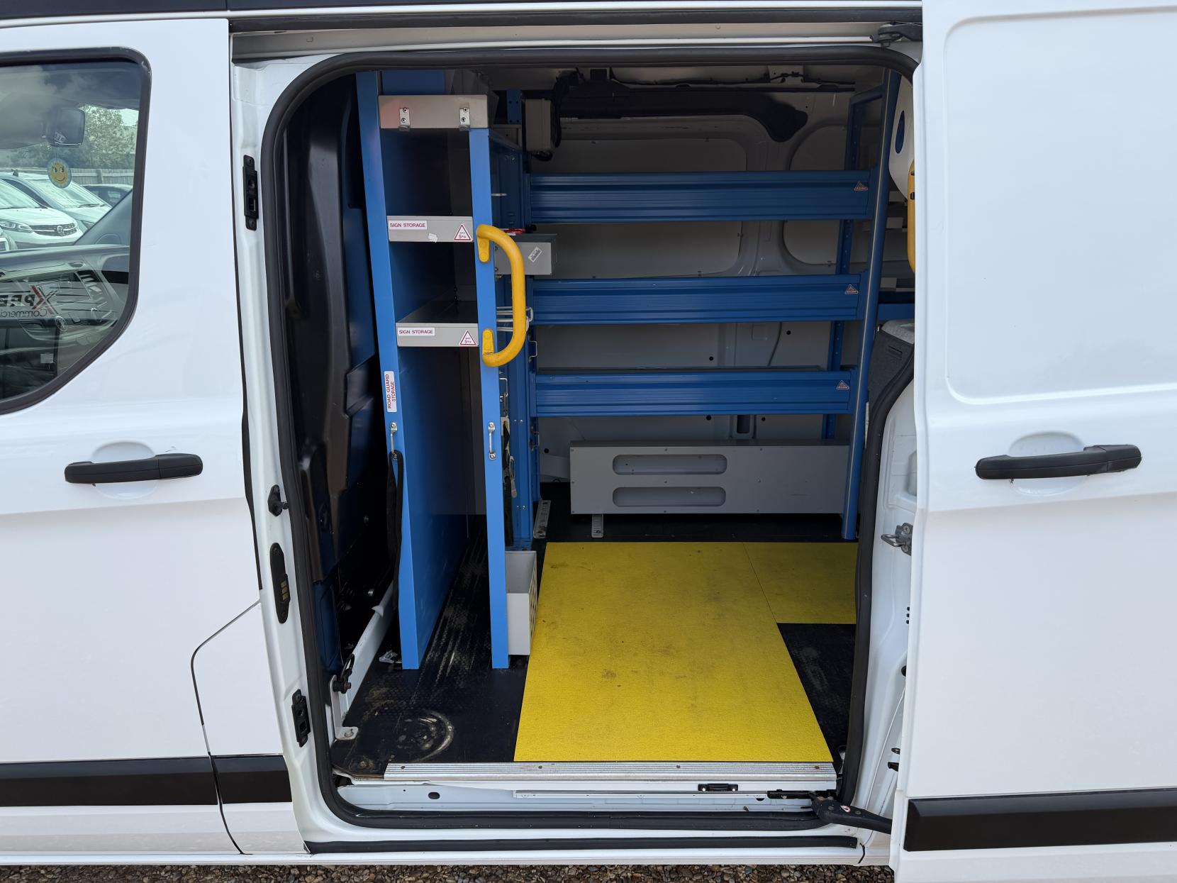 2019 Ford Transit Custom 2.0 320 EcoBlue Panel Van 5dr Diesel Manual L2 H2 Euro 6 (130 ps) - Thumbnail 26