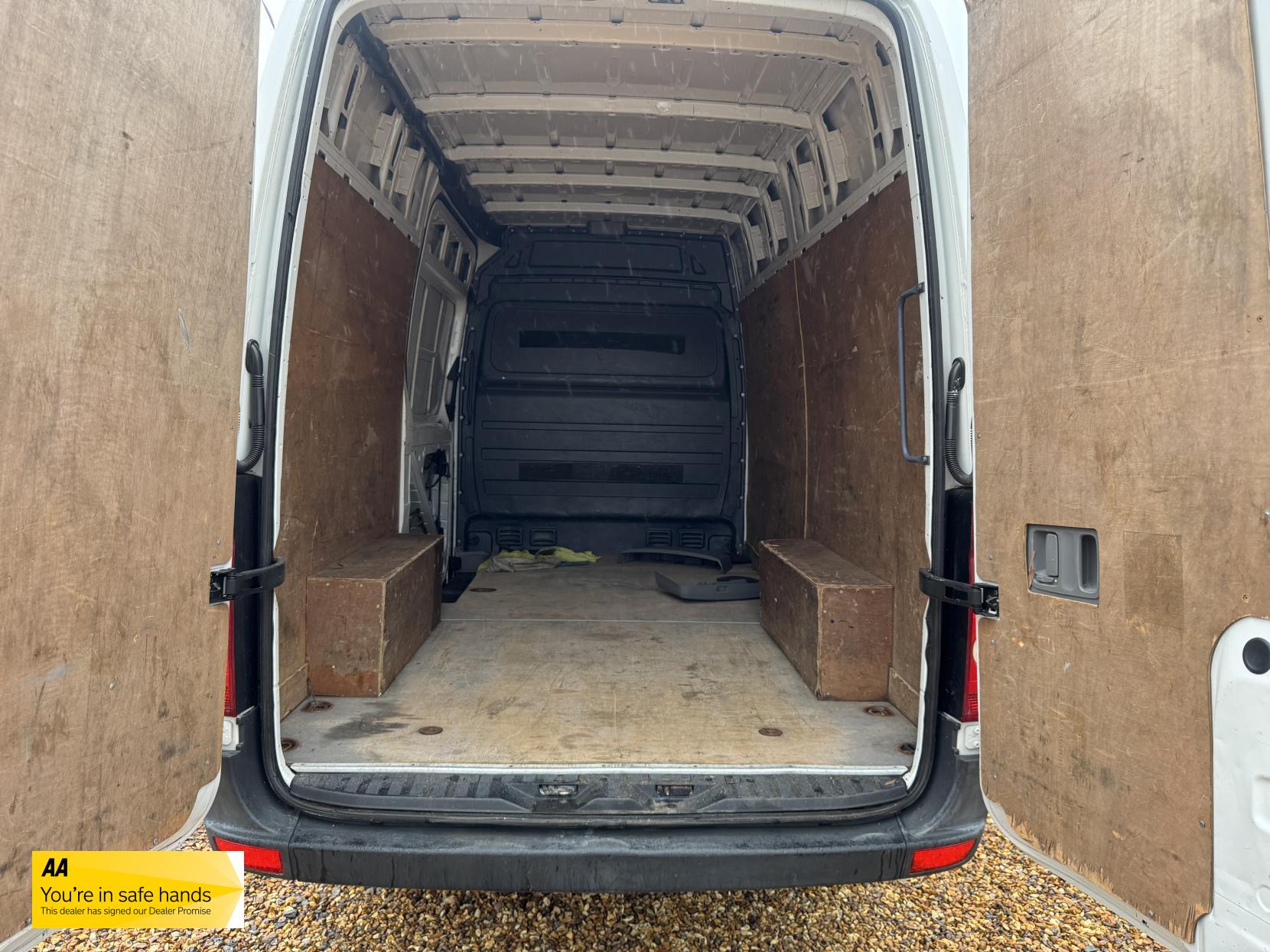 Volkswagen Crafter 2.0 TDI CR35 Panel Van 4dr Diesel Manual L2 H3 (234 g/km, 134 bhp)