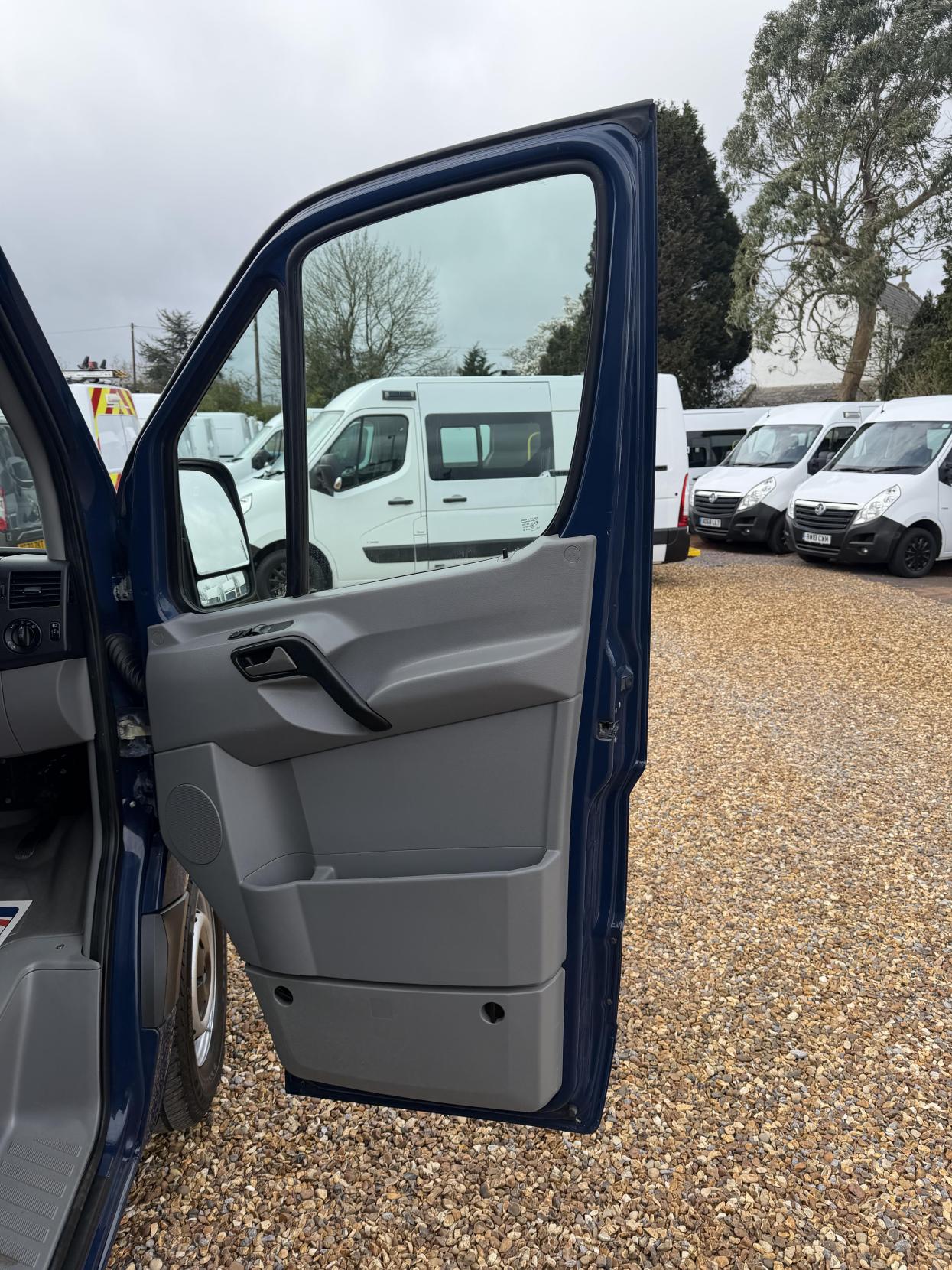 Mercedes-Benz Sprinter 2.1 313 CDi Panel Van 4dr Diesel Manual RWD L2 (129 bhp)