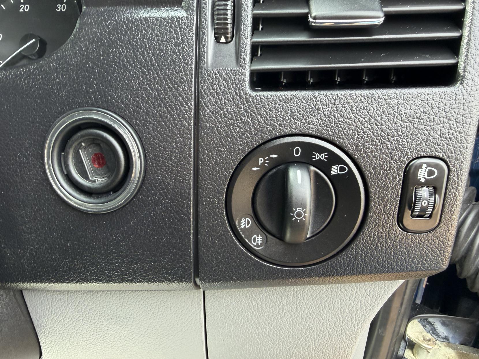 Mercedes-Benz Sprinter 2.1 313 CDi Panel Van 4dr Diesel Manual RWD L2 (129 bhp)