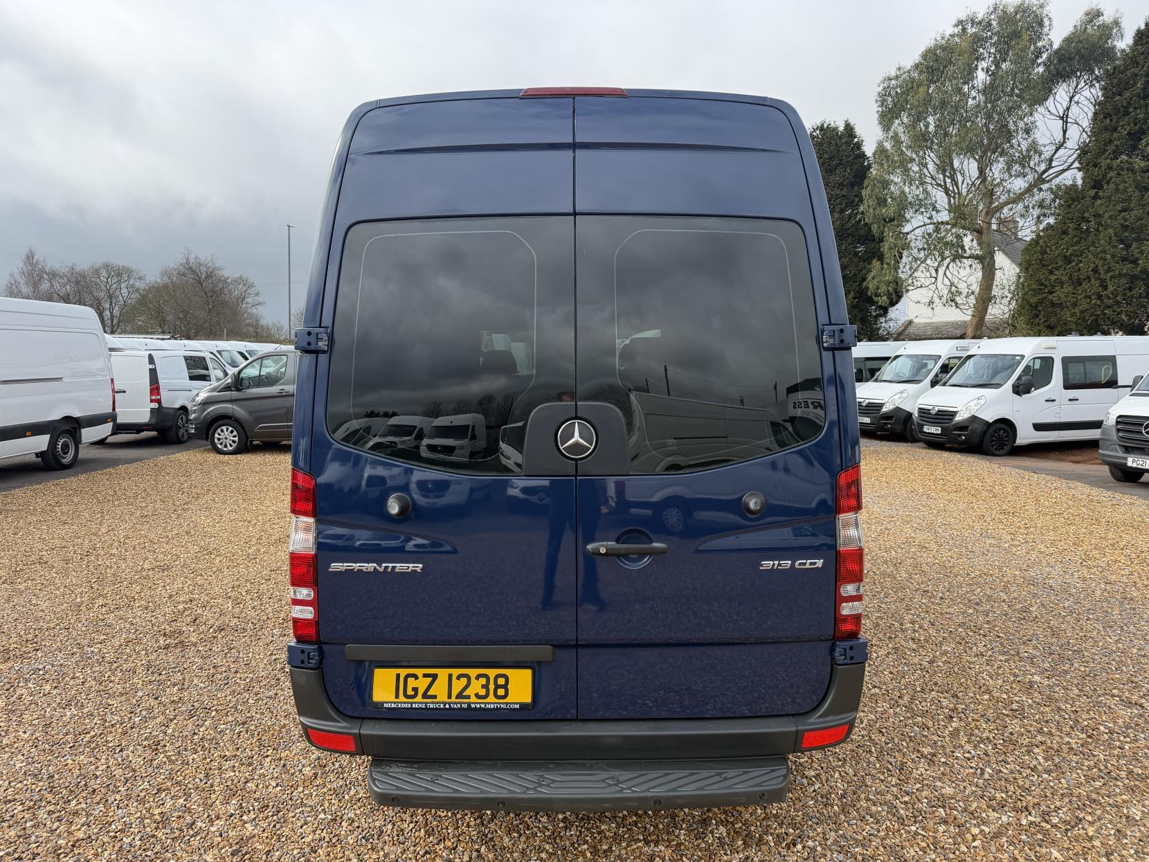 Mercedes-Benz Sprinter 2.1 313 CDi Panel Van 4dr Diesel Manual RWD L2 (129 bhp)