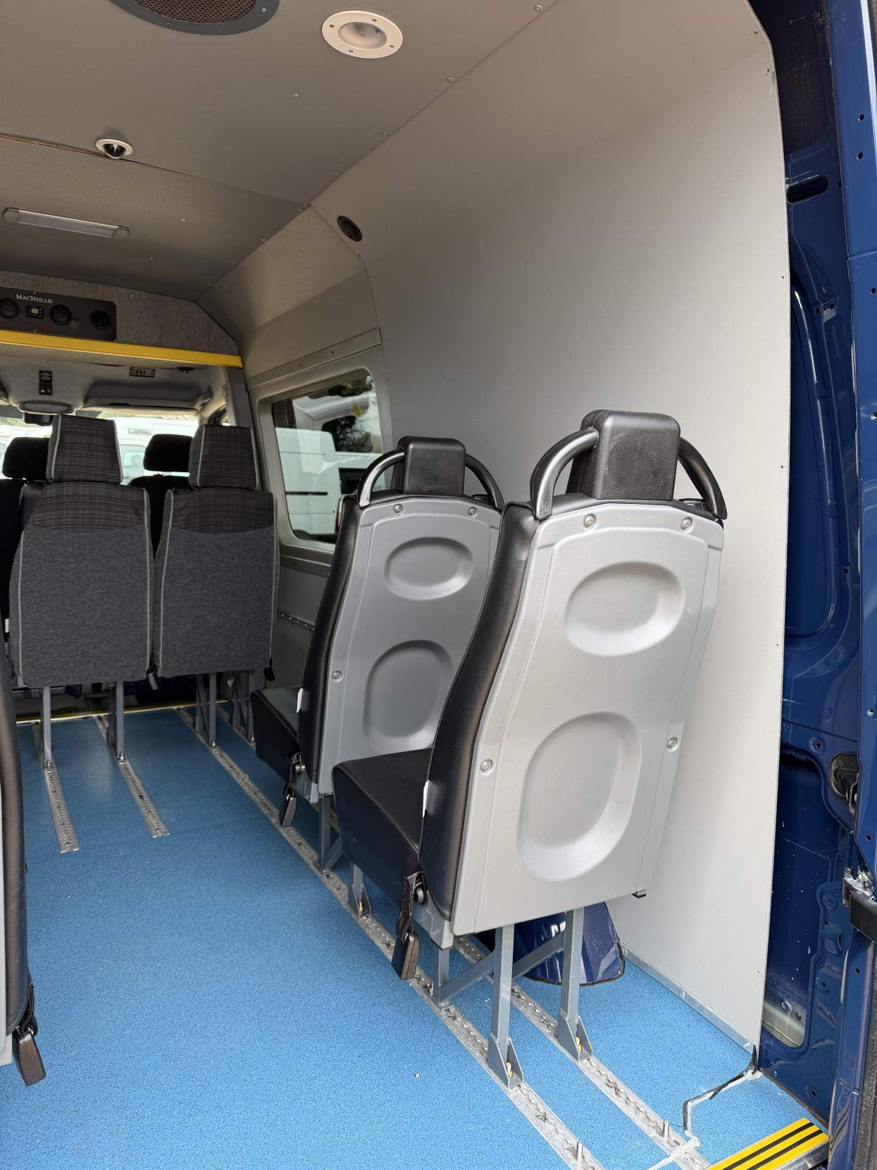 Mercedes-Benz Sprinter 2.1 313 CDi Panel Van 4dr Diesel Manual RWD L2 (129 bhp)