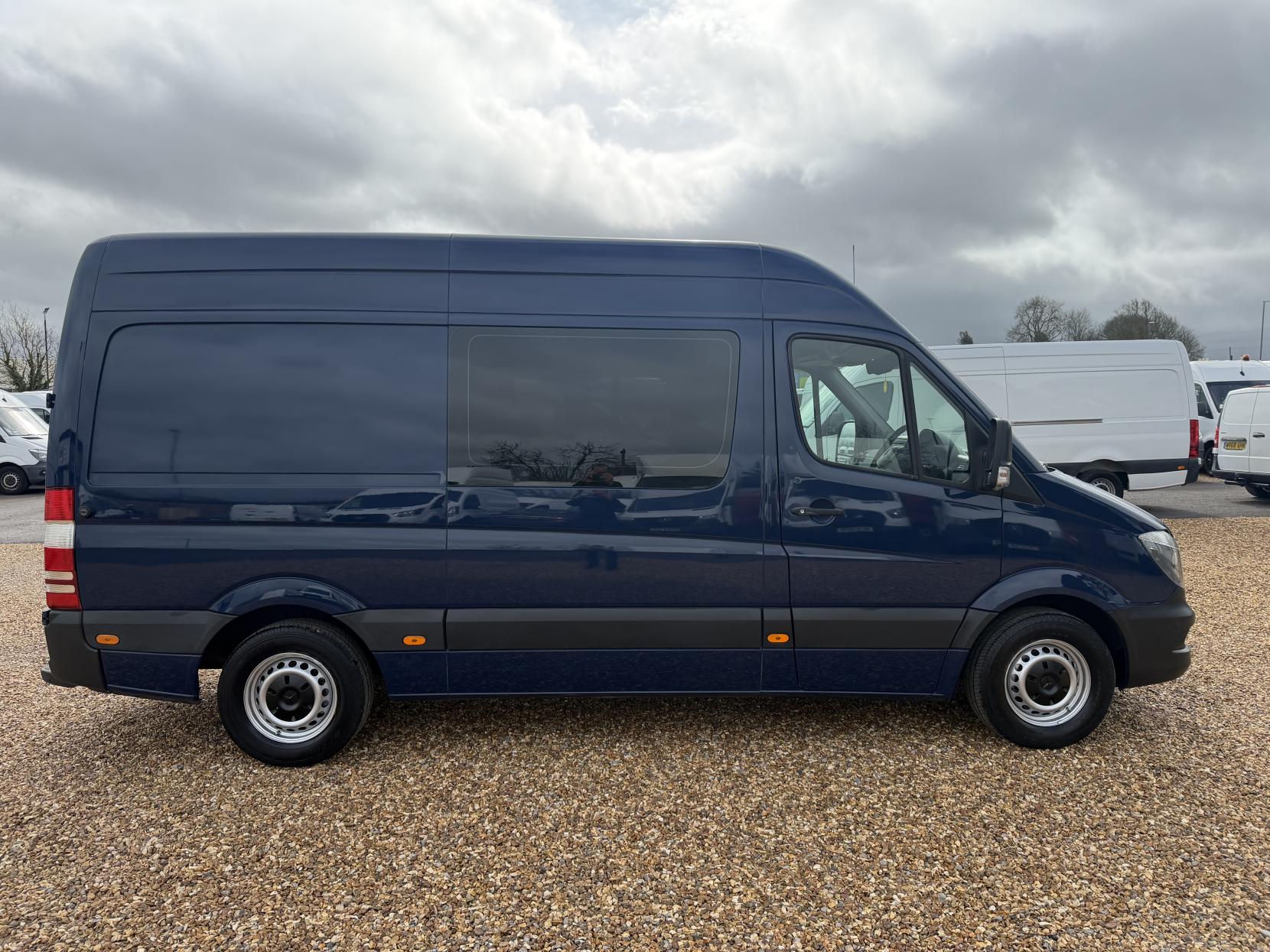 Mercedes-Benz Sprinter 2.1 313 CDi Panel Van 4dr Diesel Manual RWD L2 (129 bhp)