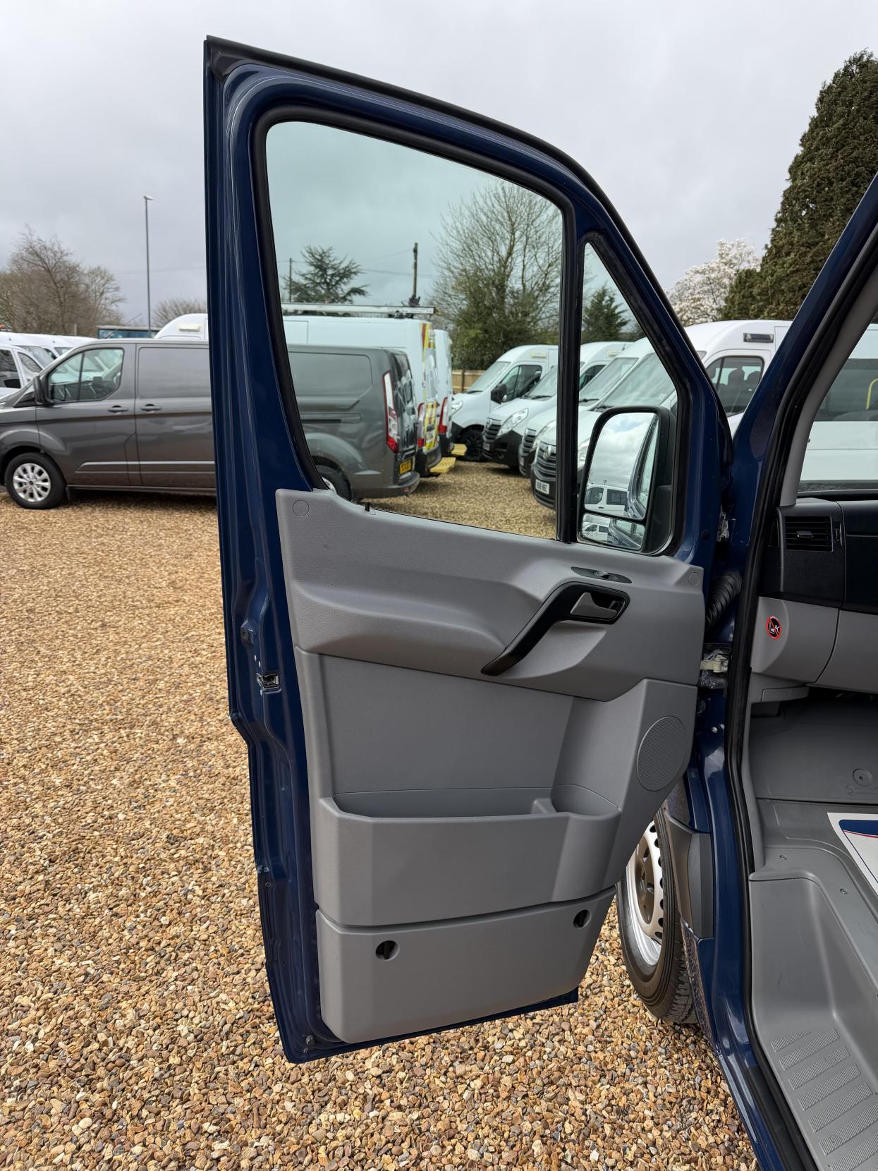 Mercedes-Benz Sprinter 2.1 313 CDi Panel Van 4dr Diesel Manual RWD L2 (129 bhp)