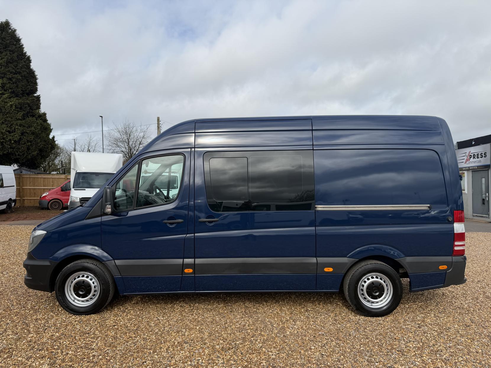 Mercedes-Benz Sprinter 2.1 313 CDi Panel Van 4dr Diesel Manual RWD L2 (129 bhp)