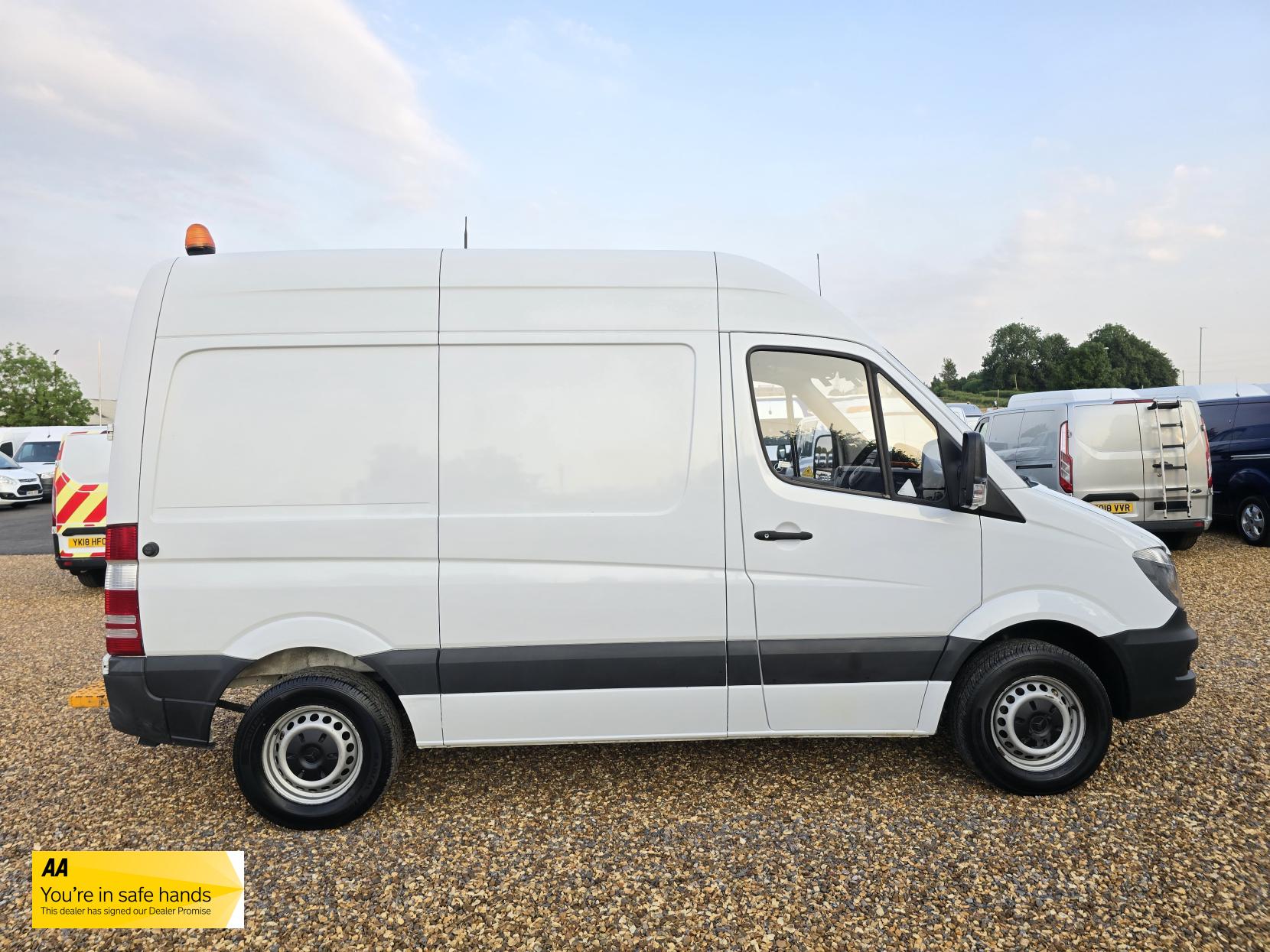 Mercedes-Benz Sprinter 2.1 313 CDi Panel Van 4dr Diesel Manual RWD L1 H3 (222 g/km, 129 bhp)