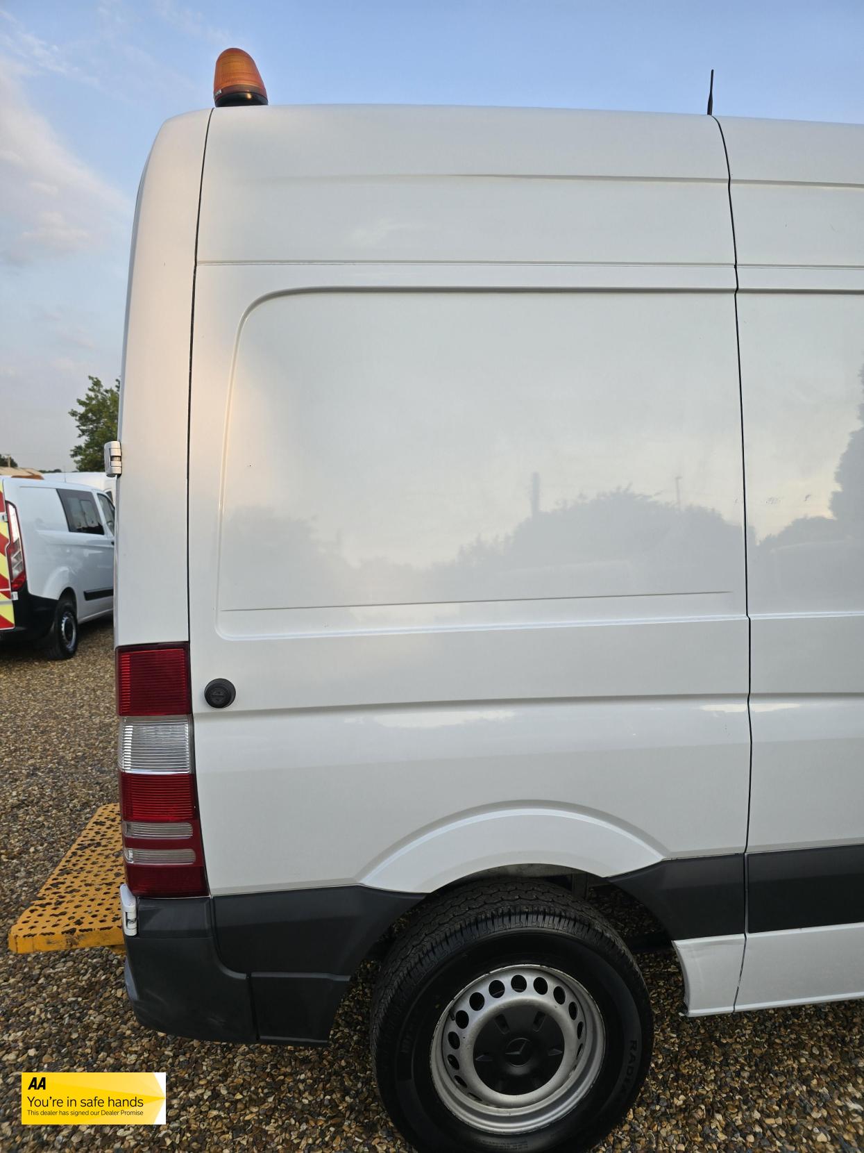 Mercedes-Benz Sprinter 2.1 313 CDi Panel Van 4dr Diesel Manual RWD L1 H3 (222 g/km, 129 bhp)