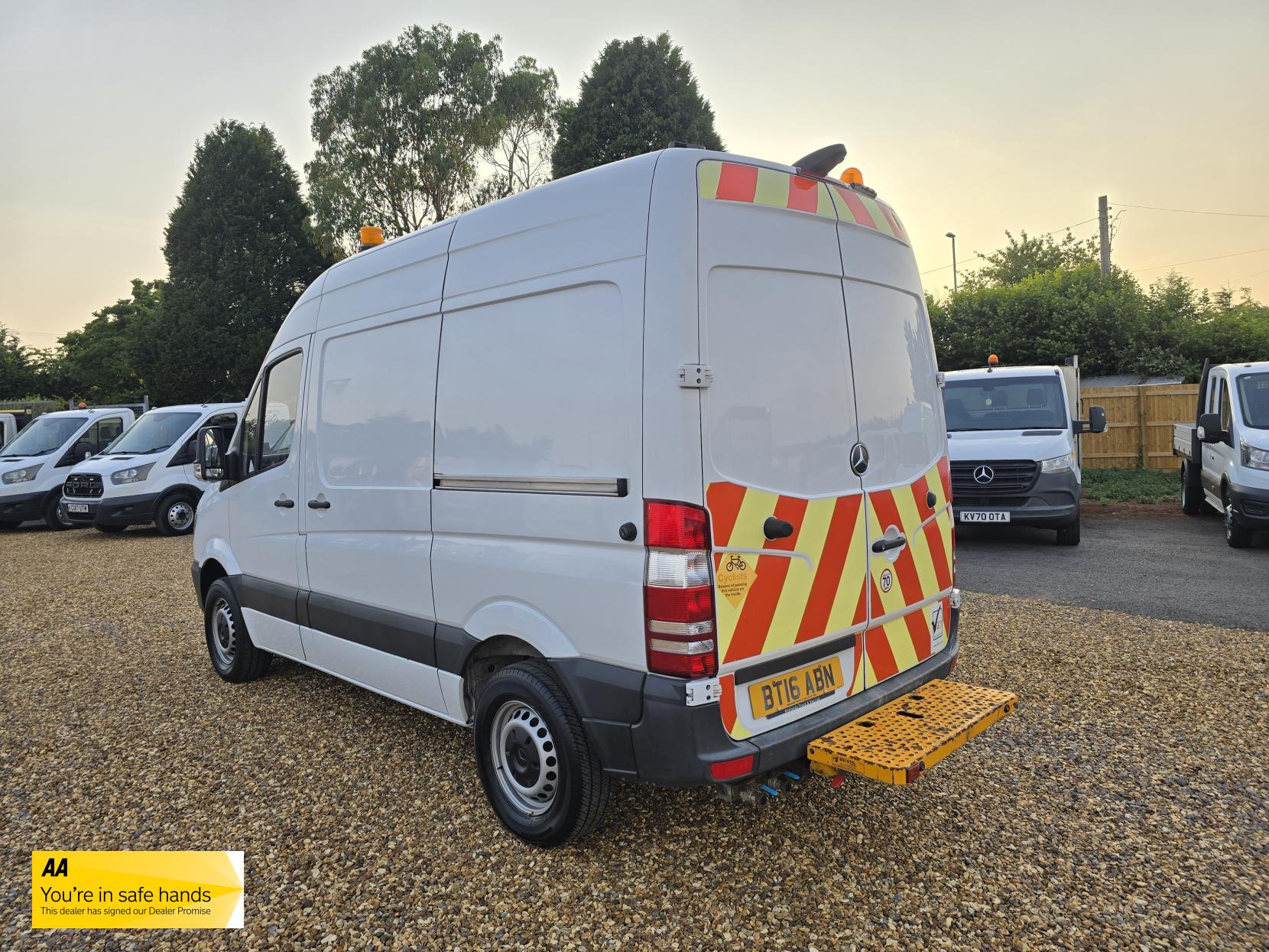 Mercedes-Benz Sprinter 2.1 313 CDi Panel Van 4dr Diesel Manual RWD L1 H3 (222 g/km, 129 bhp)