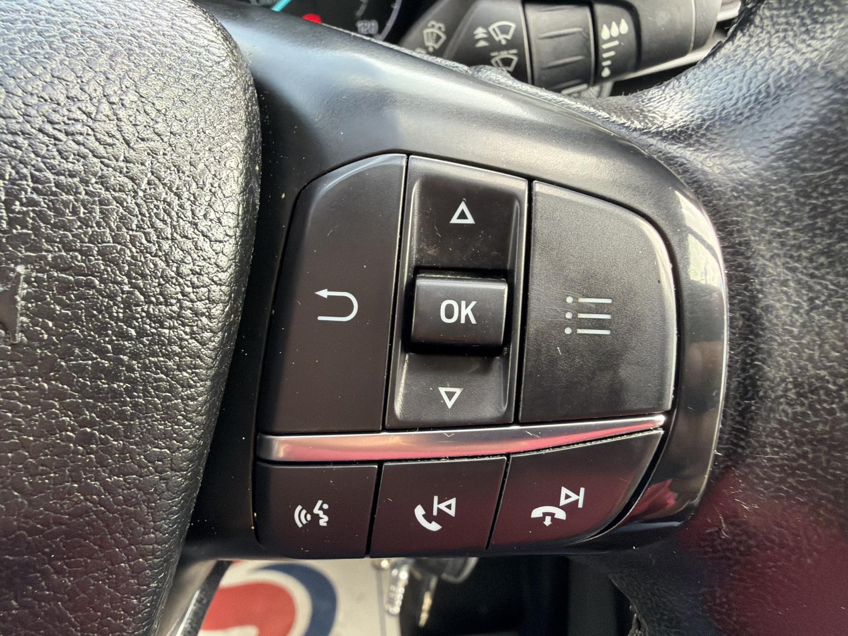2019 Ford Transit Custom 2.0 320 EcoBlue Panel Van 5dr Diesel Manual L2 H2 Euro 6 (130 ps) - Thumbnail 45