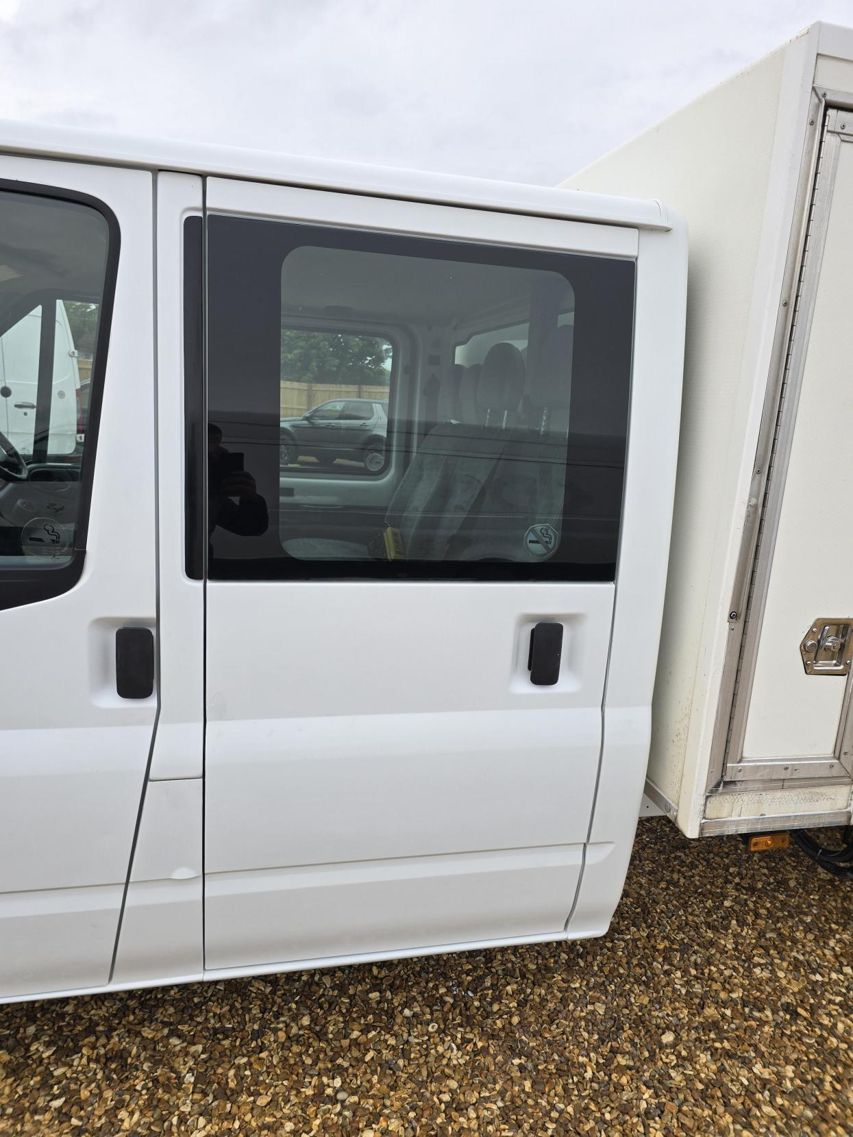 Ford Transit 2.2 TDCi 350 Chassis Cab 4dr Diesel Manual RWD L4 (DRW) (123 bhp)