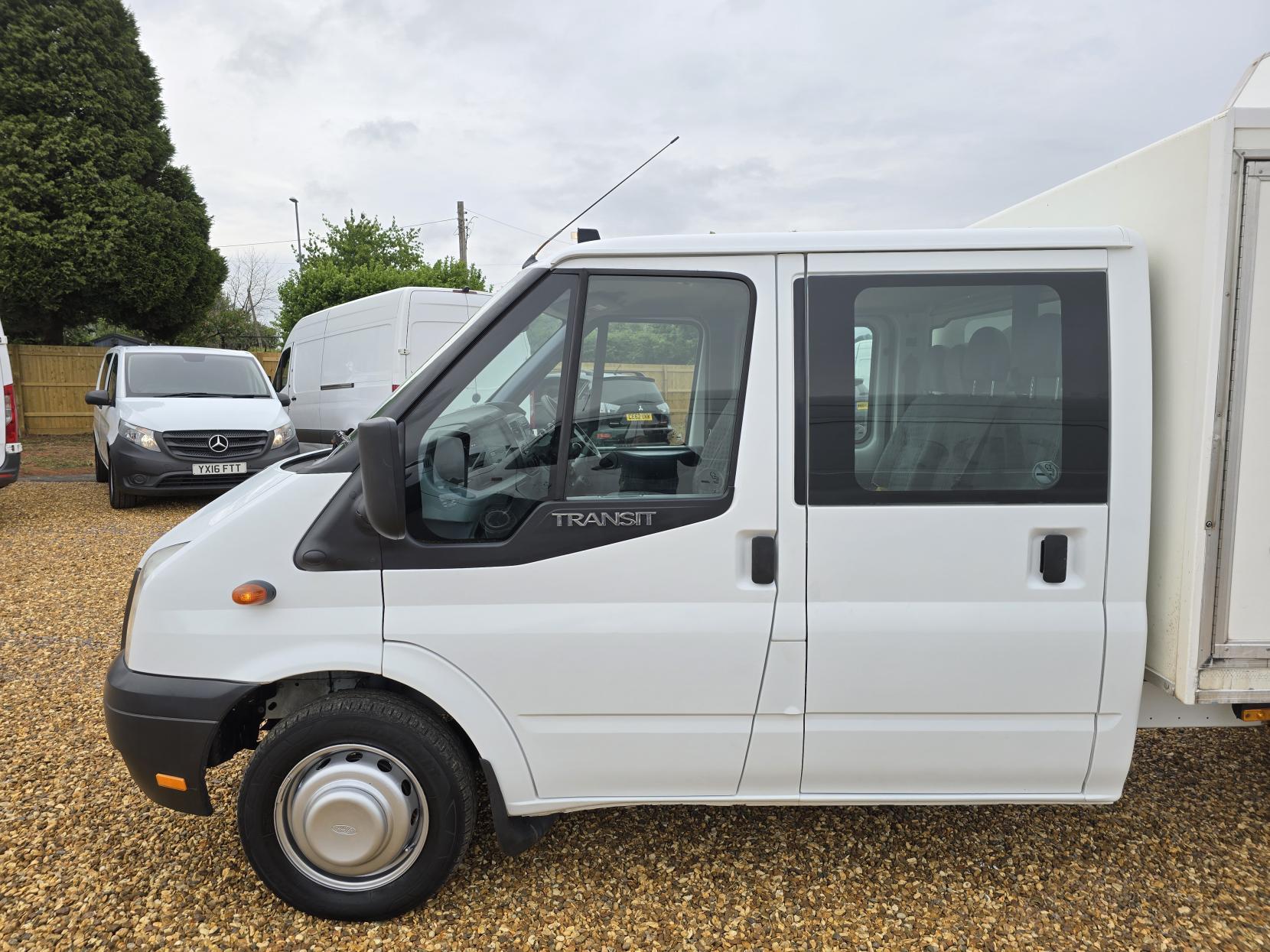 Ford Transit 2.2 TDCi 350 Chassis Cab 4dr Diesel Manual RWD L4 (DRW) (123 bhp)