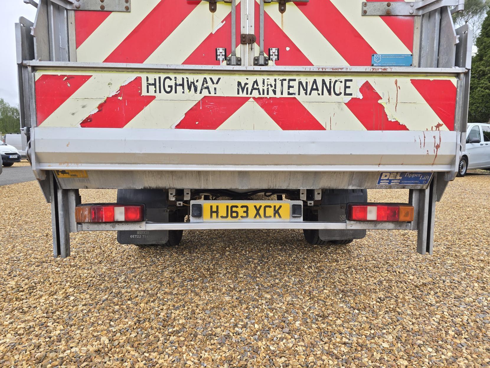 Ford Transit 2.2 TDCi 350 Chassis Cab 4dr Diesel Manual RWD L4 (DRW) (123 bhp)